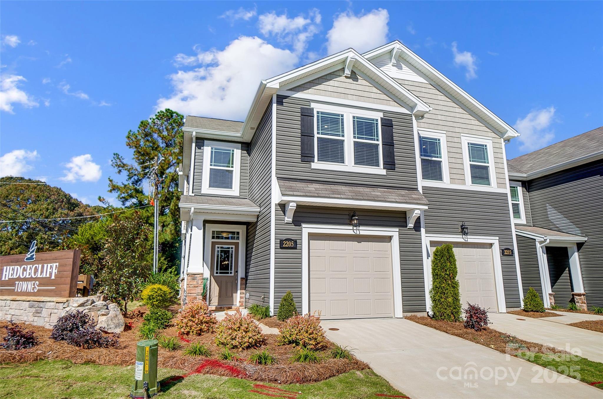 2365 Hedgecliff Road Property Photo