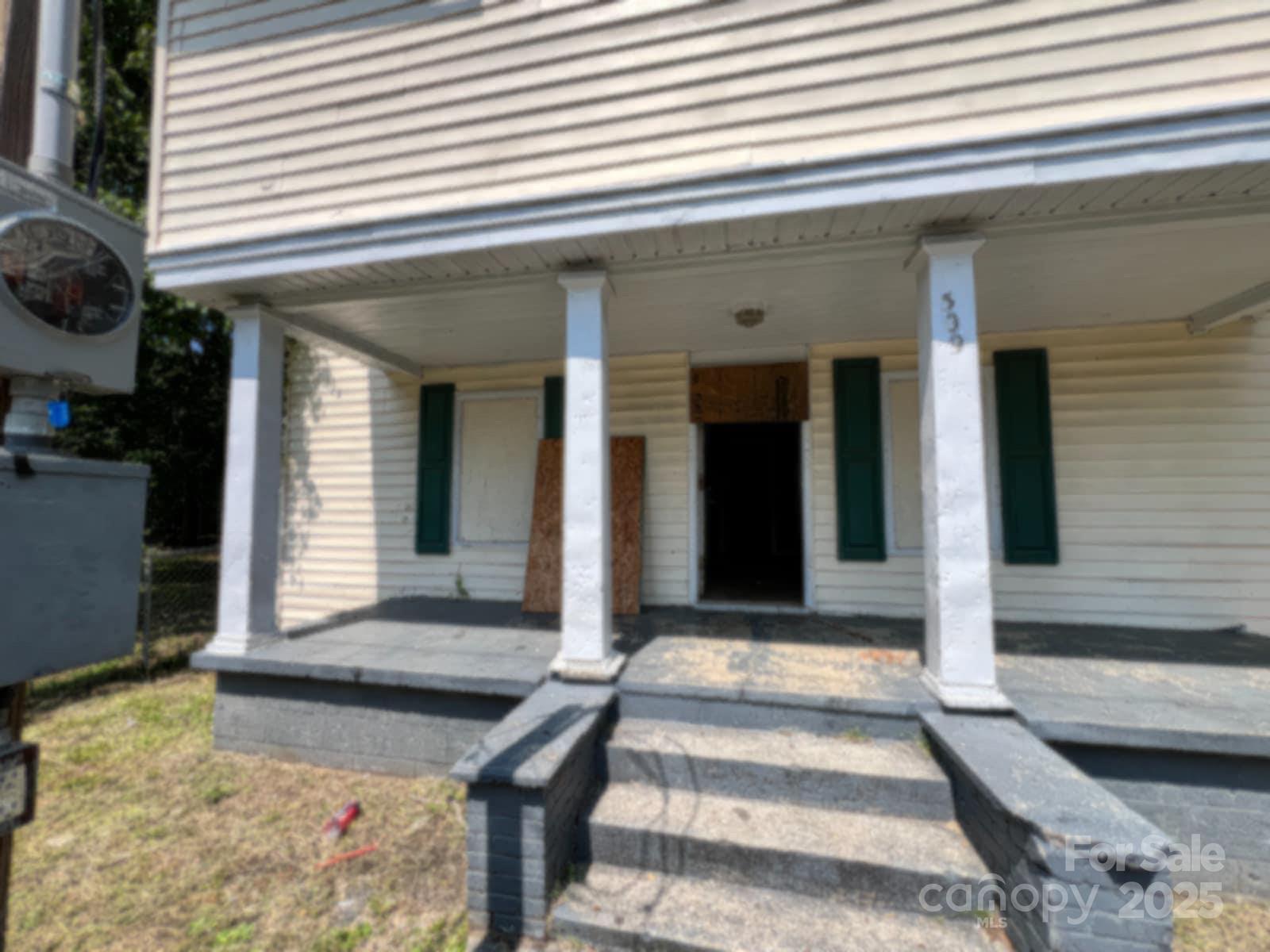 509 School Street Property Photo 2