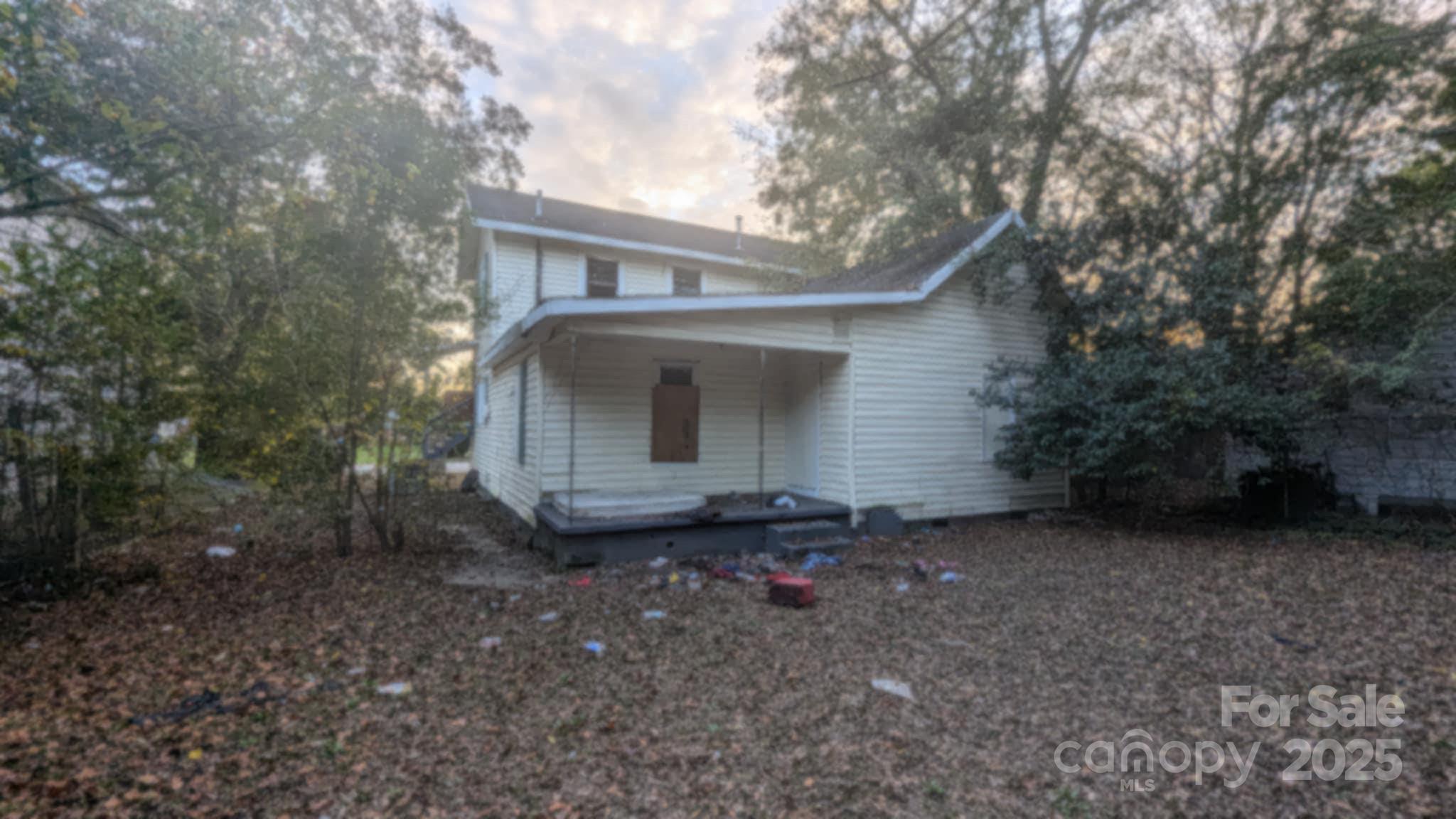 509 School Street Property Photo 3