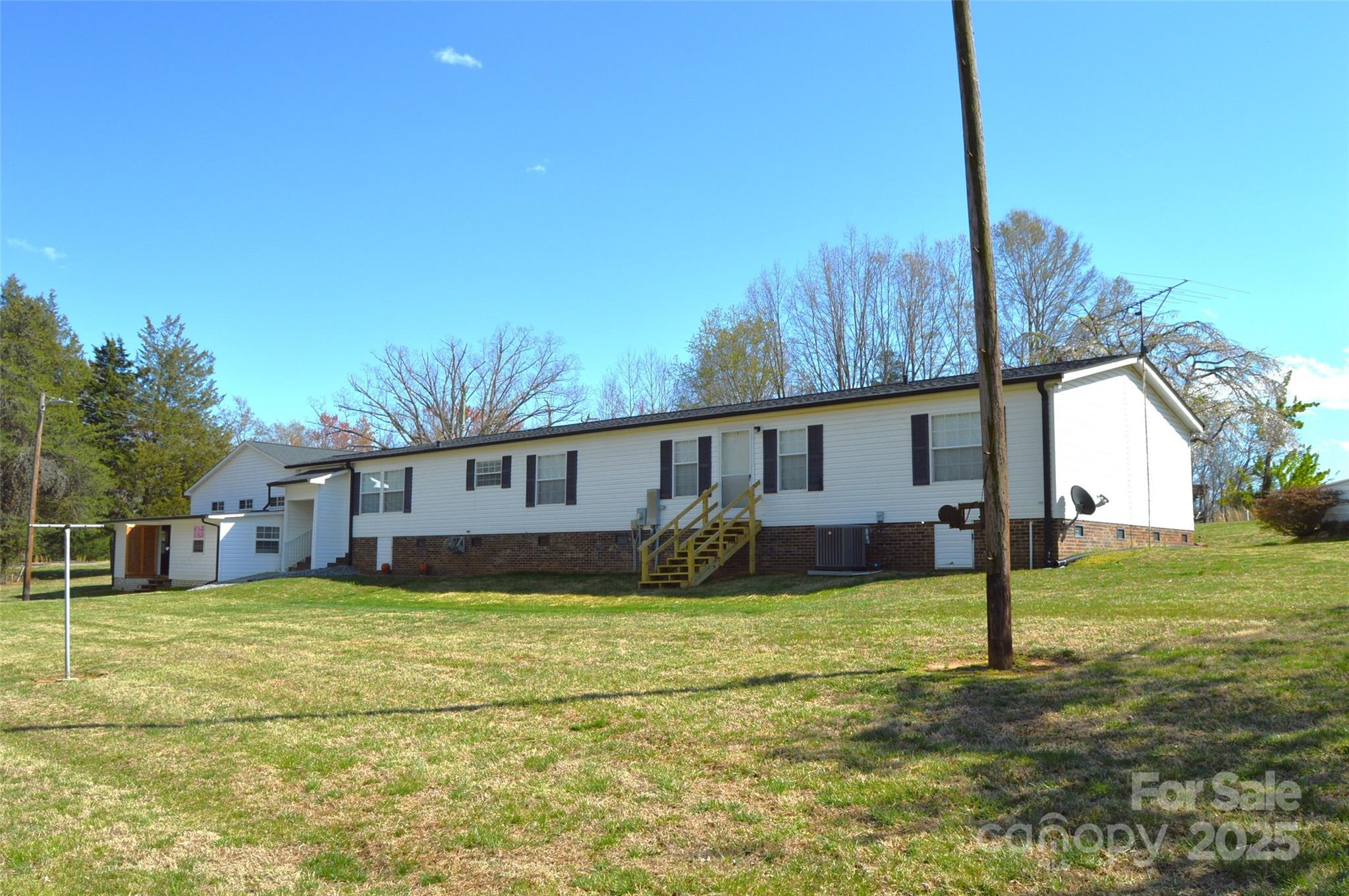 648 Dobson Farm Road Property Photo 3