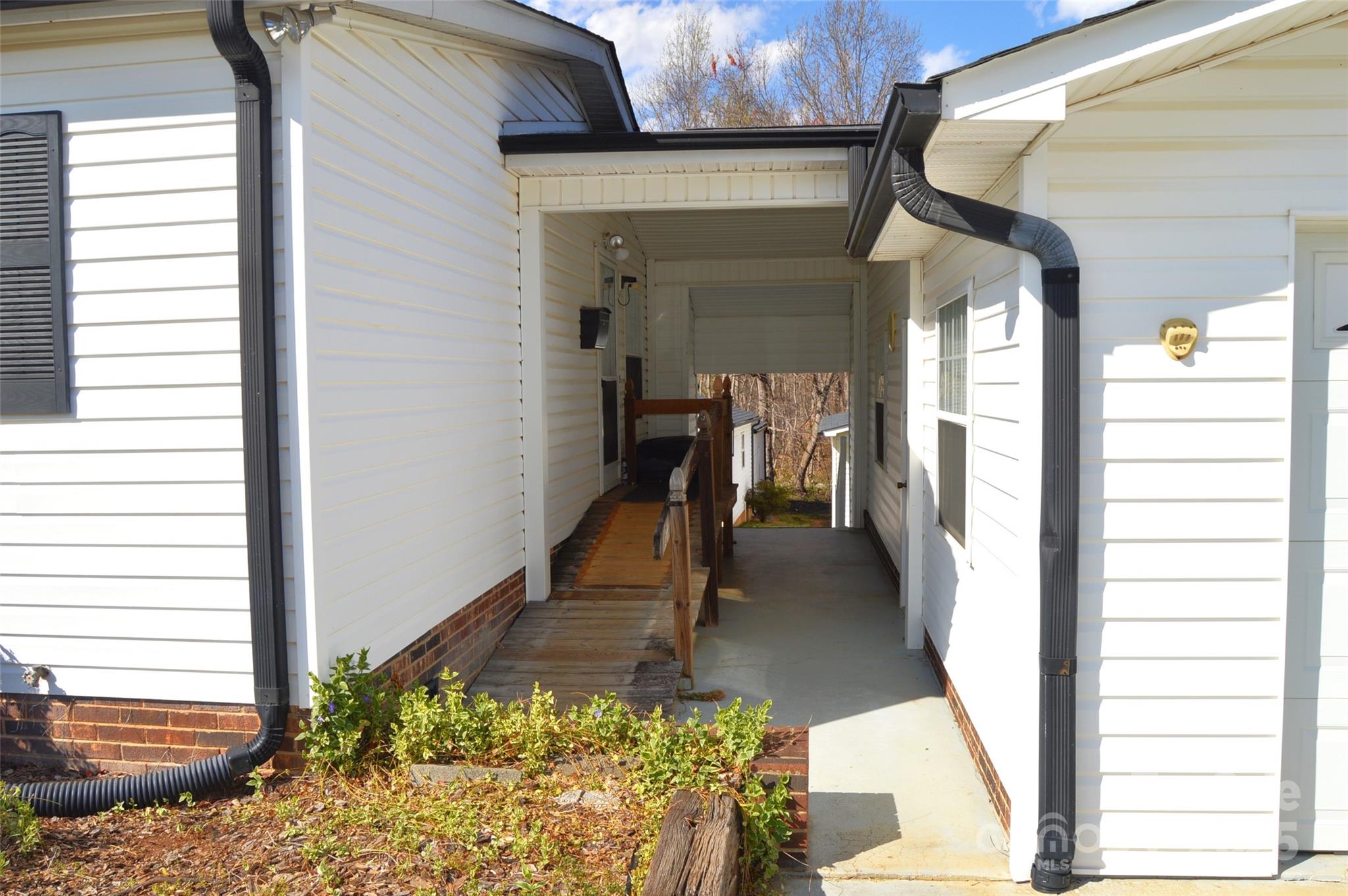 648 Dobson Farm Road Property Photo 8