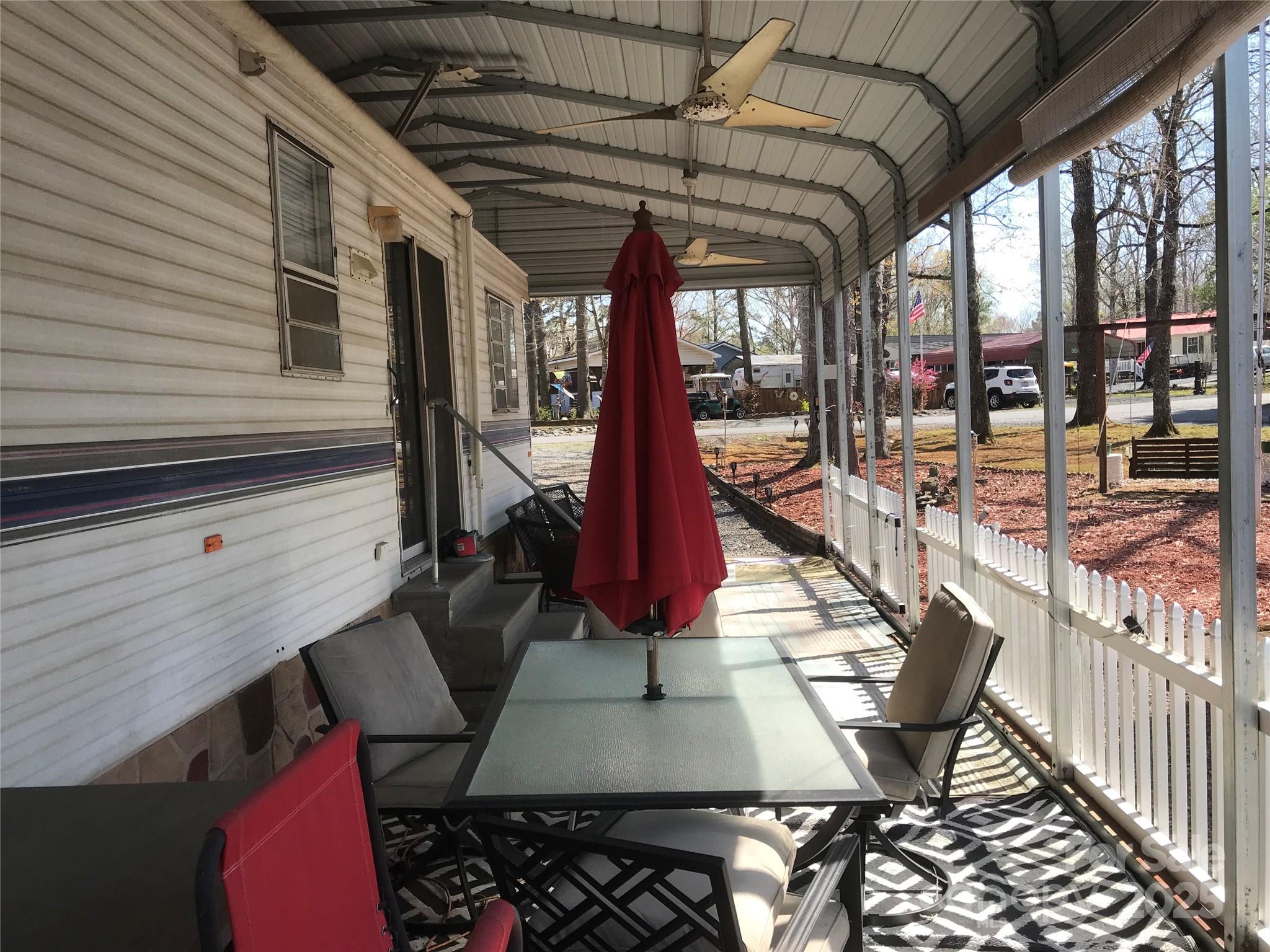 149 Deer Park Road D26/27 Property Photo 9