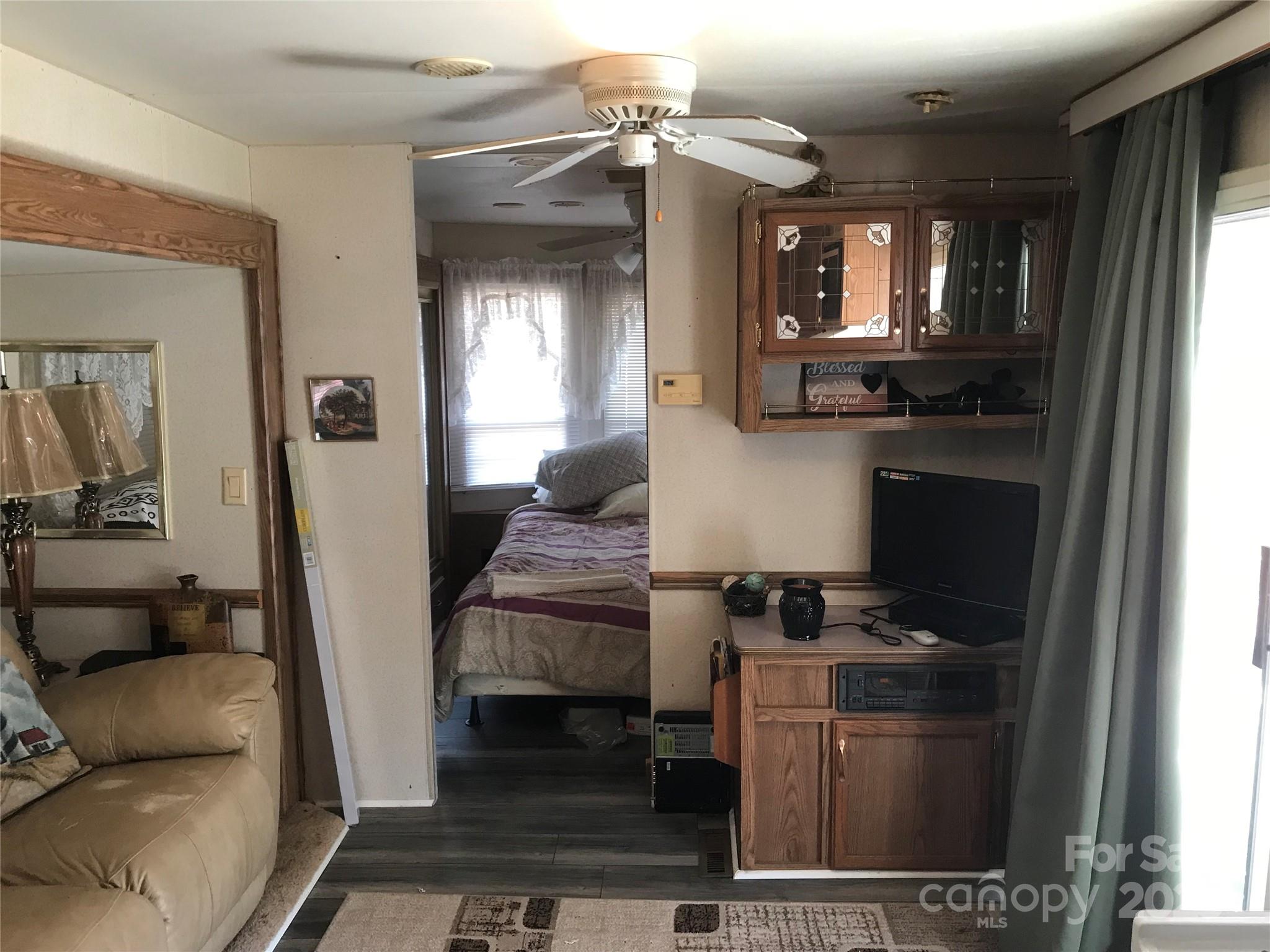 149 Deer Park Road D26/27 Property Photo 11