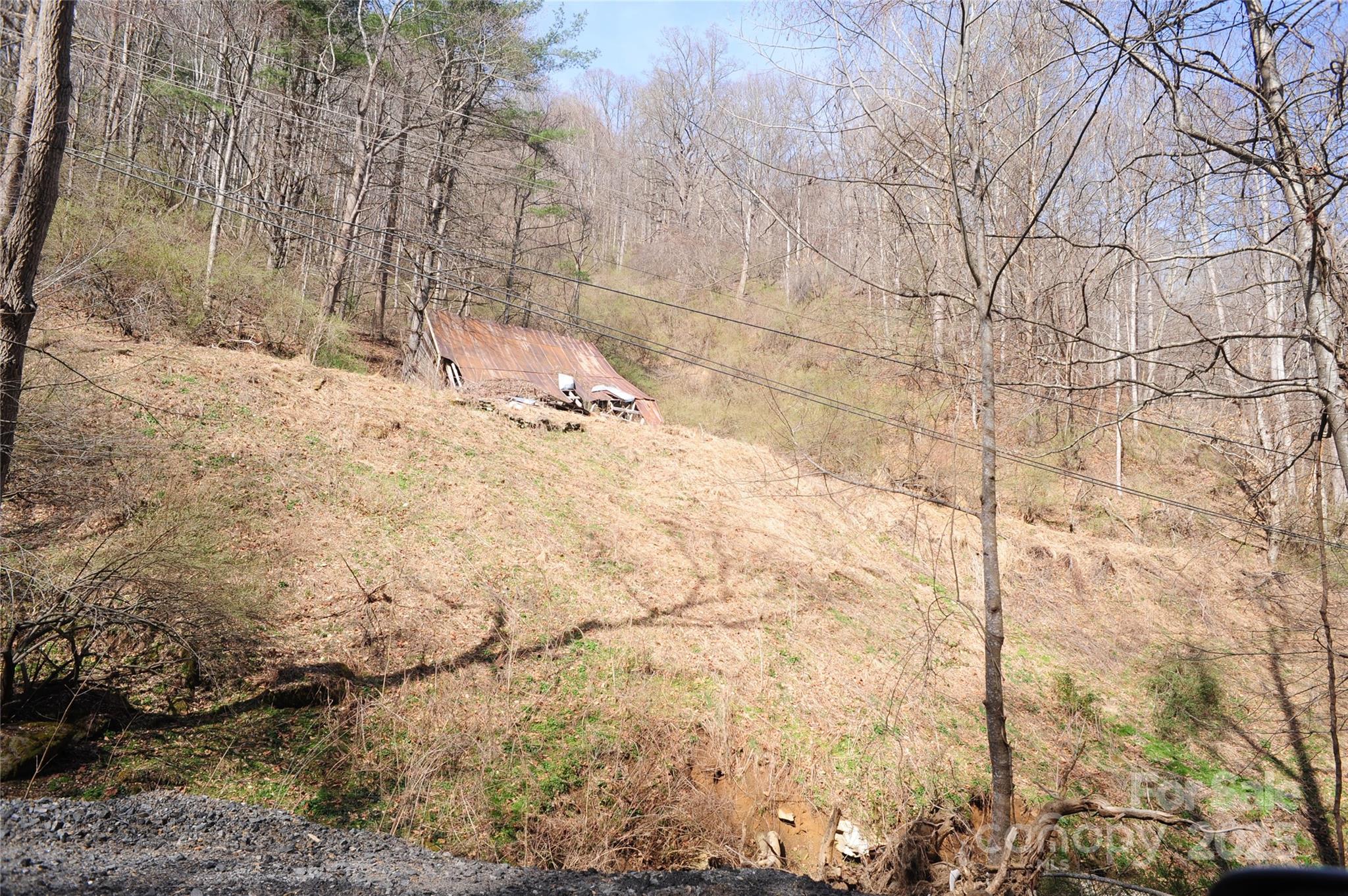00 Coxes Creek Road Property Photo 2