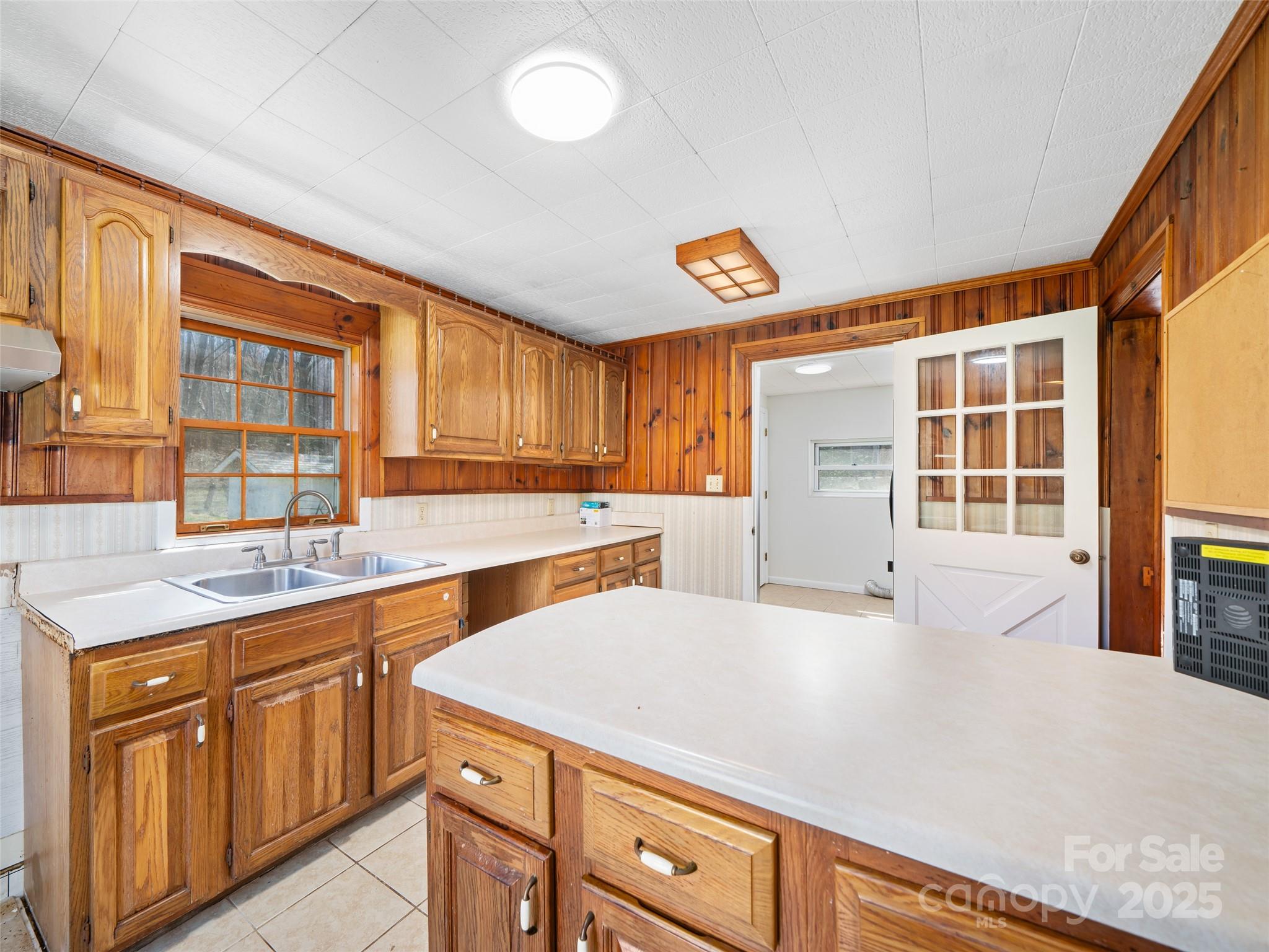 384 Flat Creek Road Property Photo 8