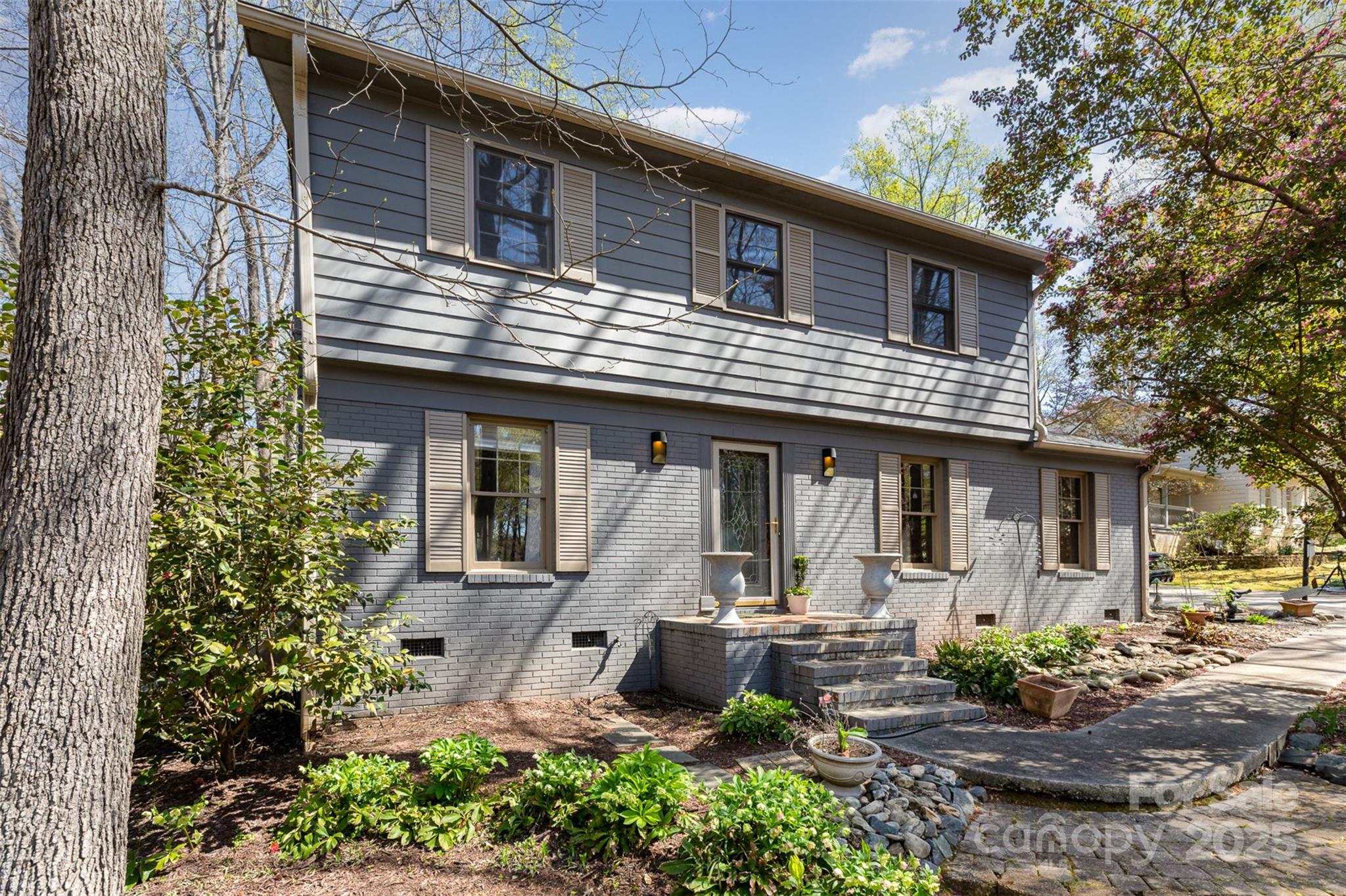 929 Autumnwood Lane Property Photo