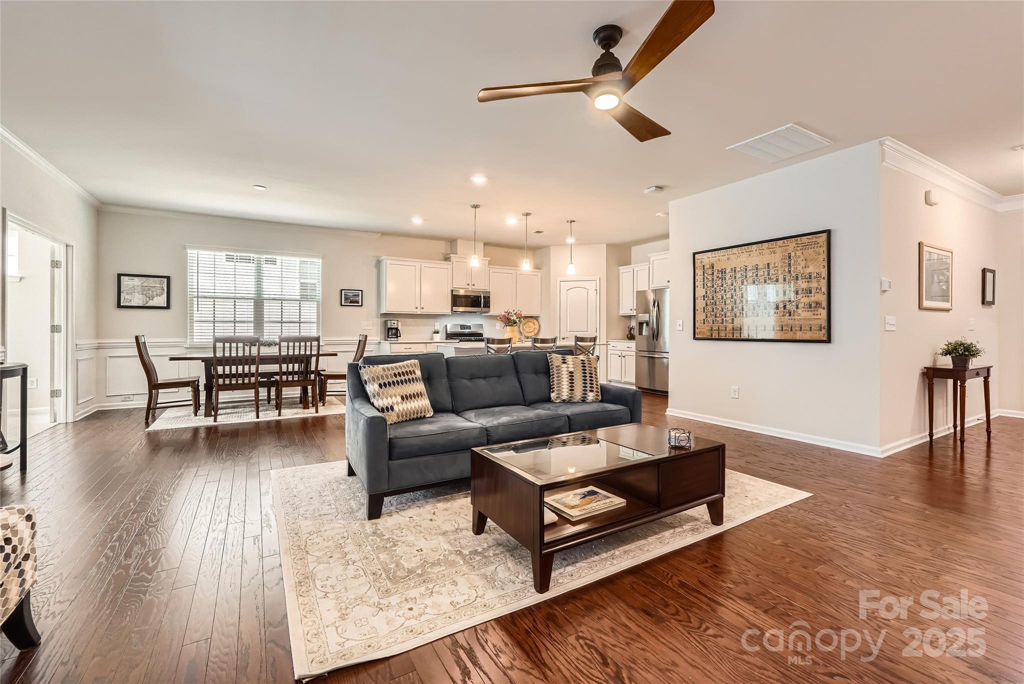 525 Cellini Place Property Photo 5