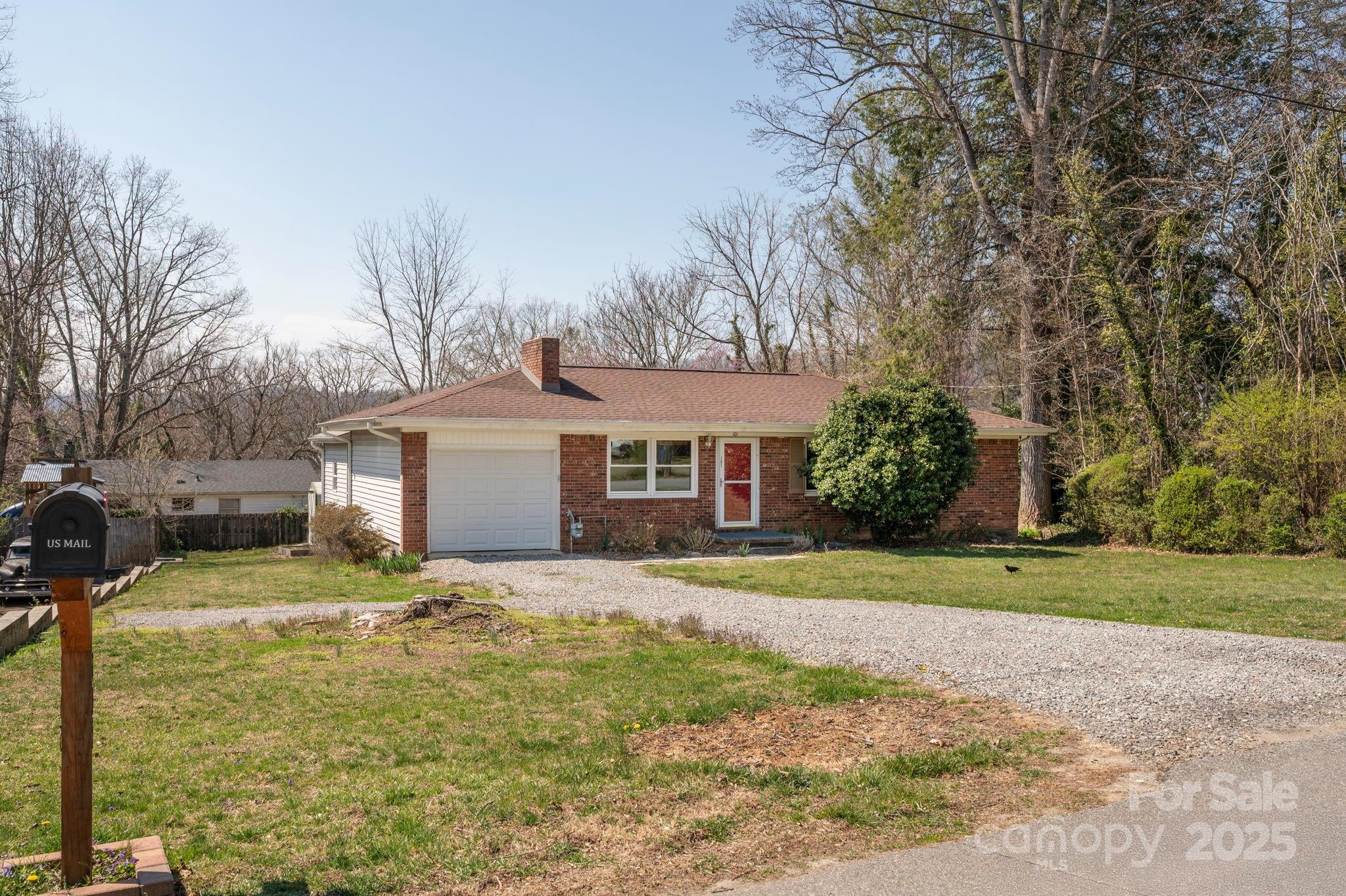 101 Arco Road Property Photo