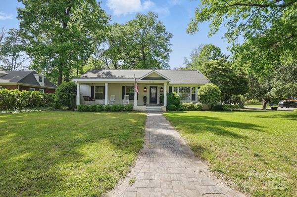 5400 Glenham Drive Property Photo
