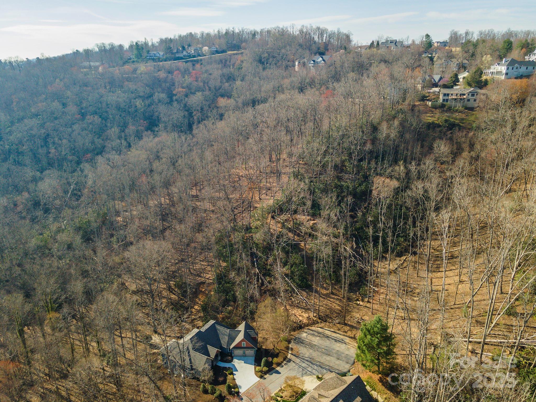 329 Carriage Crest Drive Property Photo 8