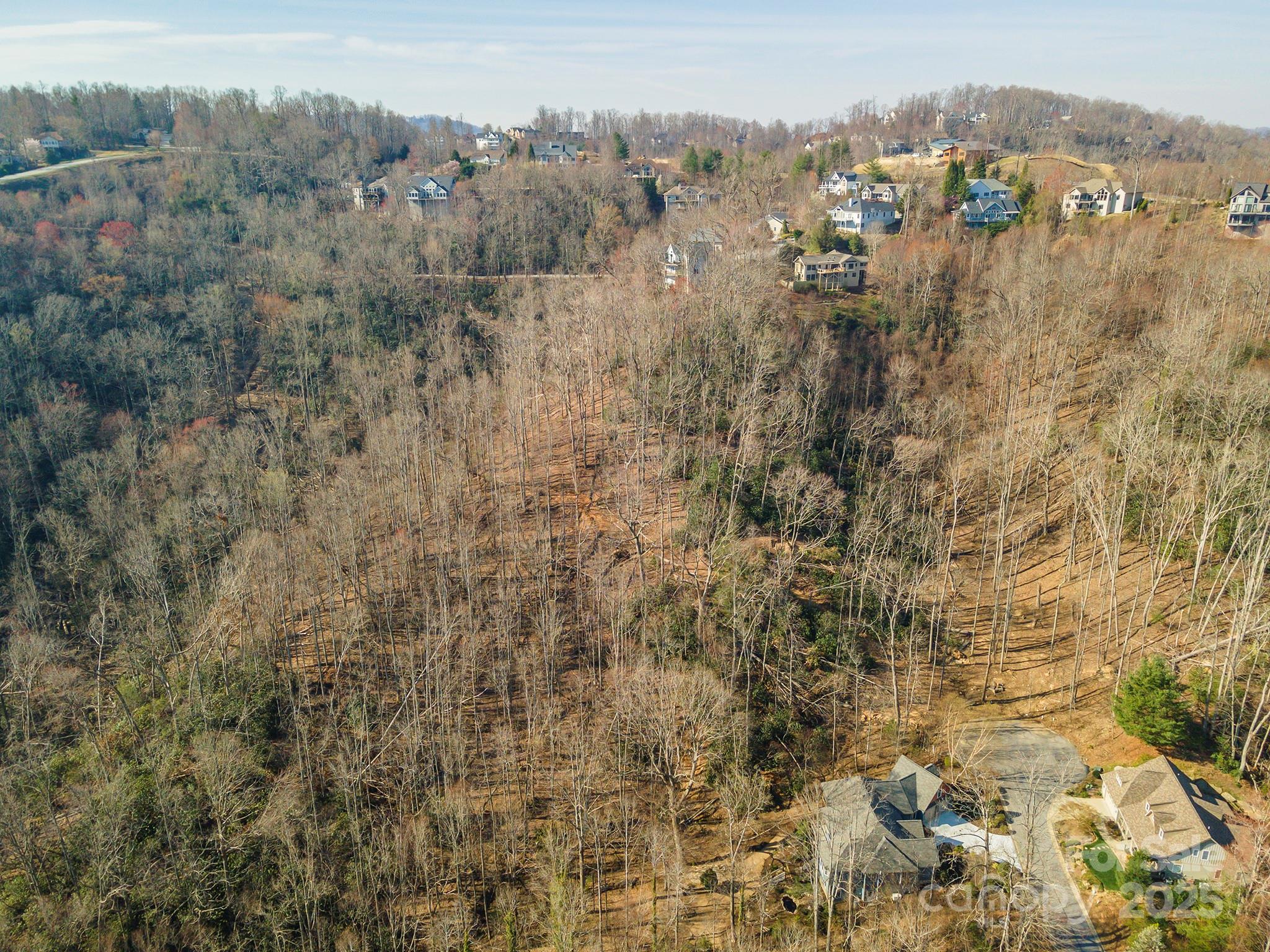 329 Carriage Crest Drive Property Photo 10