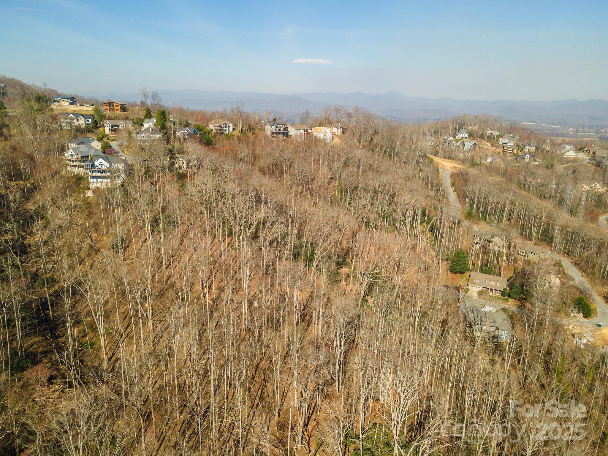 329 Carriage Crest Drive Property Photo 15