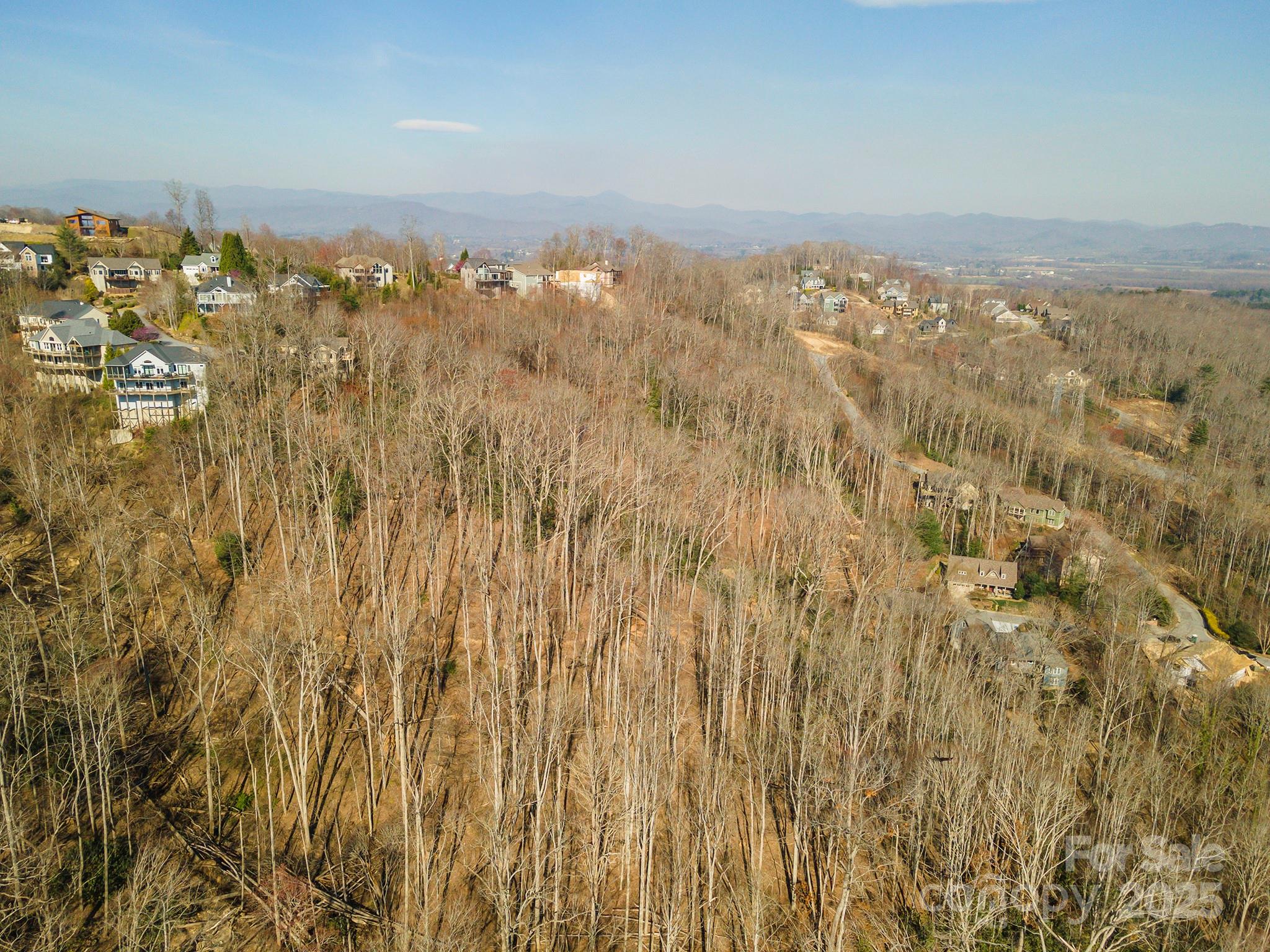 329 Carriage Crest Drive Property Photo 16