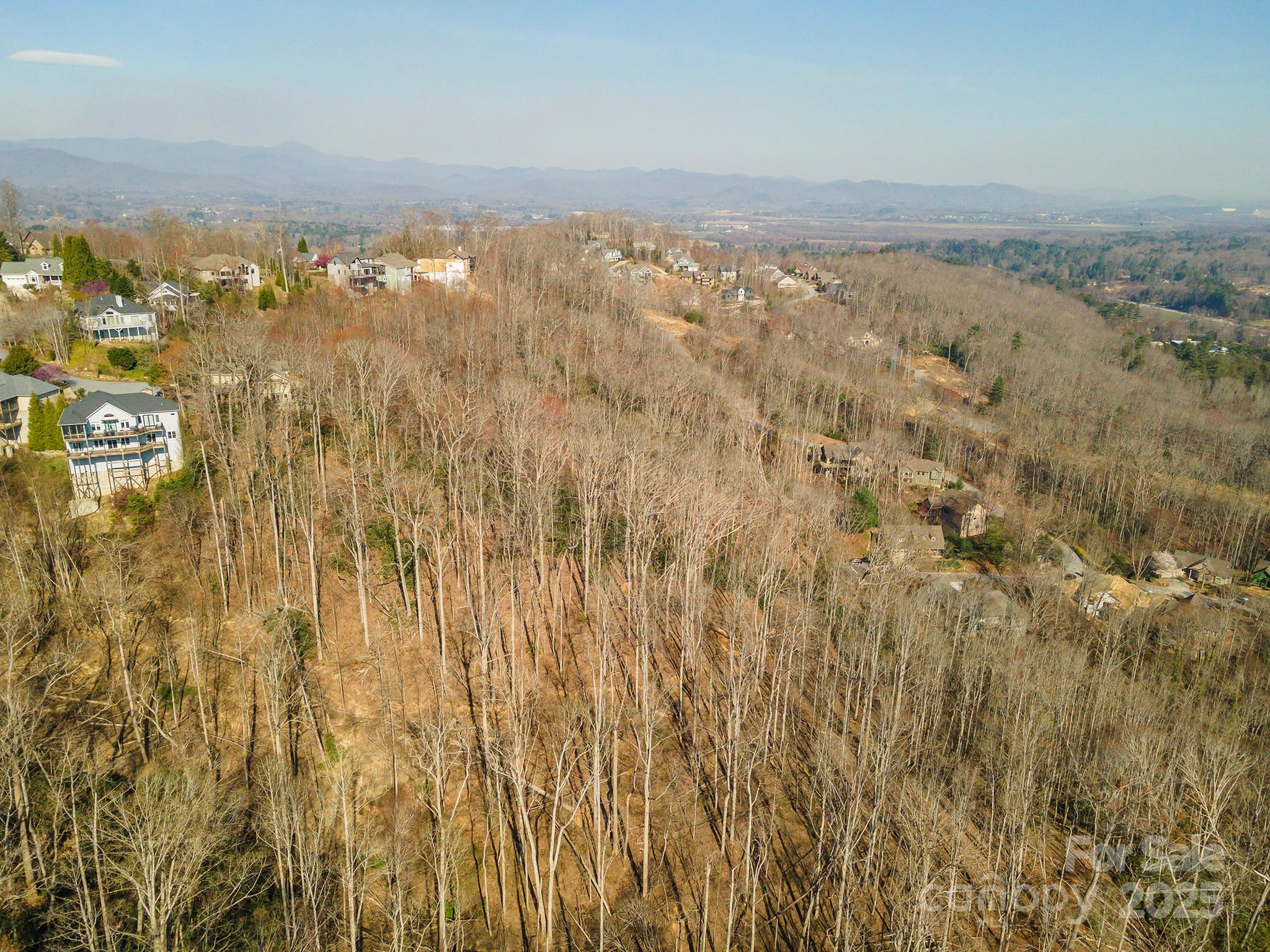 329 Carriage Crest Drive Property Photo 17