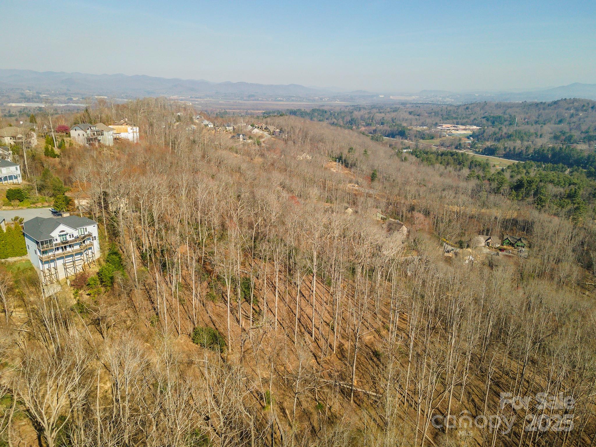 329 Carriage Crest Drive Property Photo 18