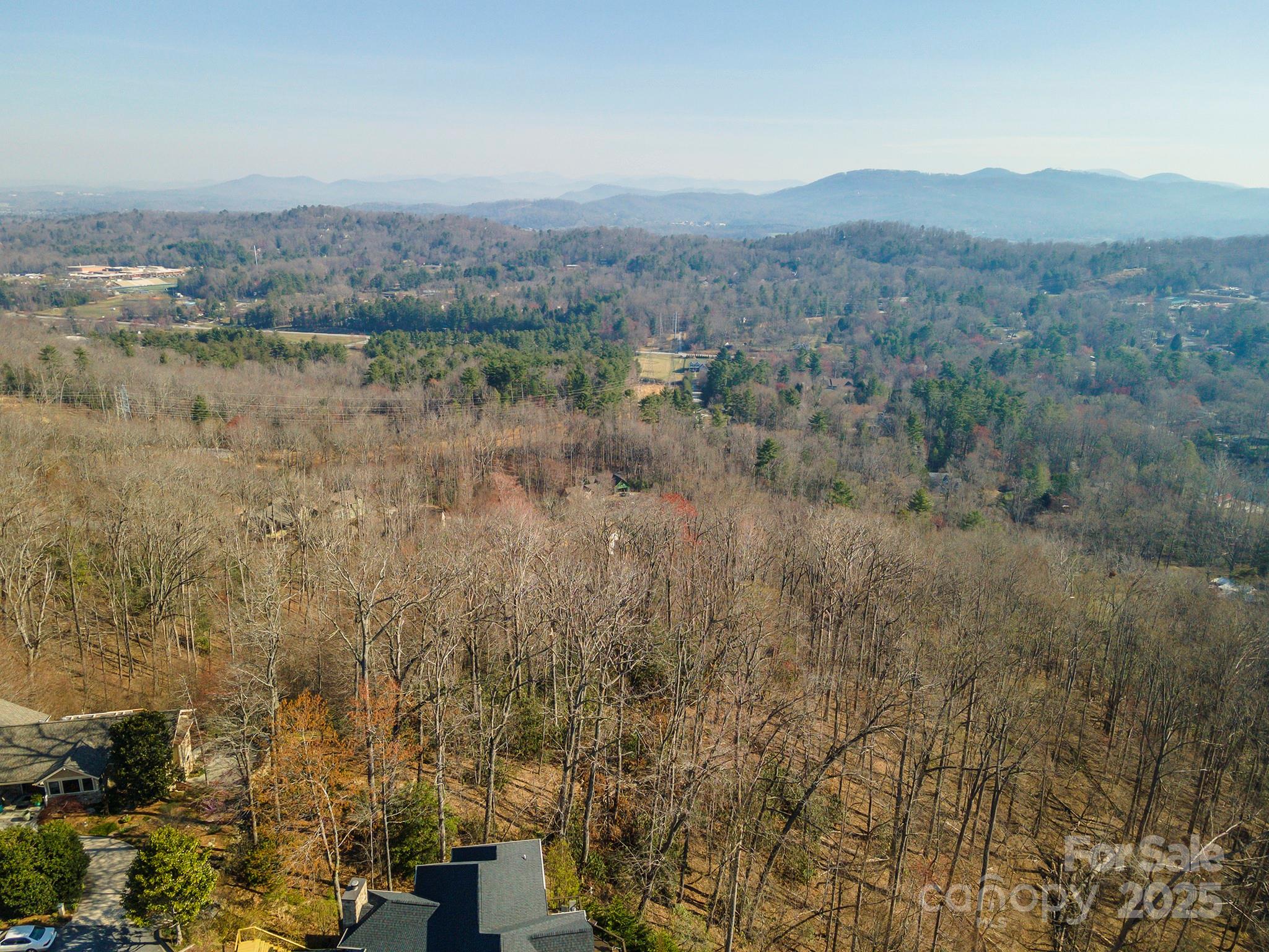 329 Carriage Crest Drive Property Photo 20