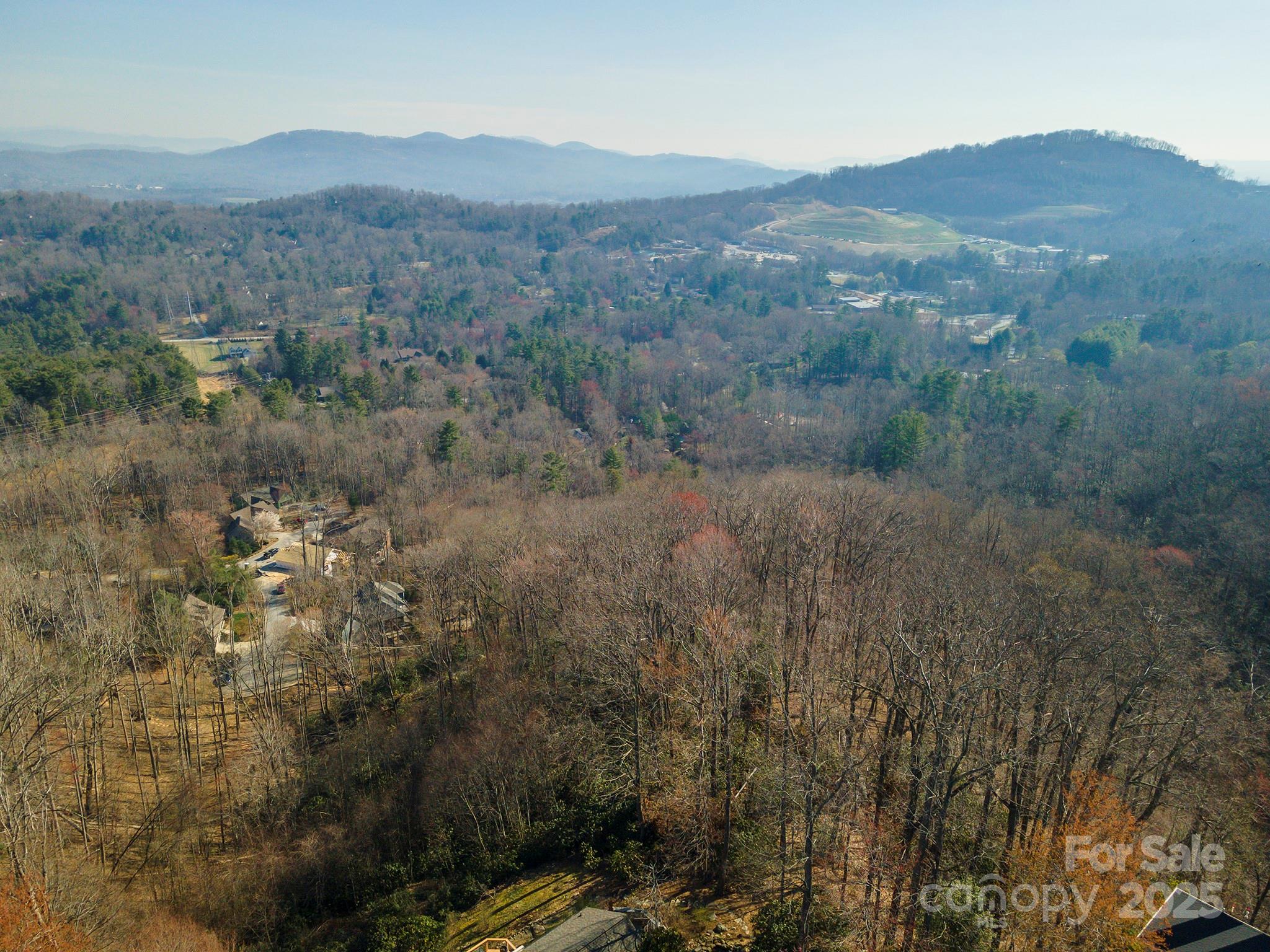 329 Carriage Crest Drive Property Photo 21