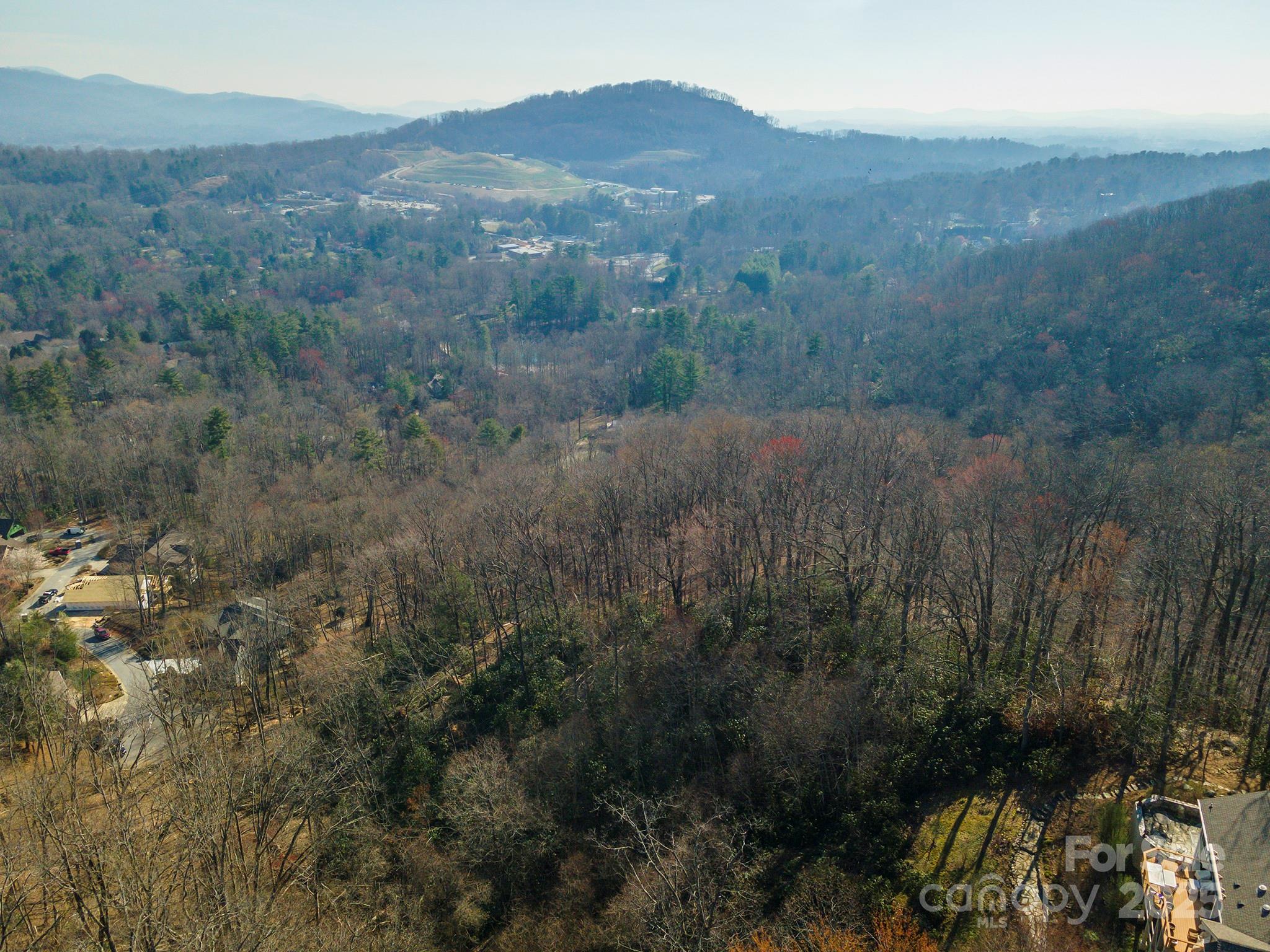 329 Carriage Crest Drive Property Photo 22