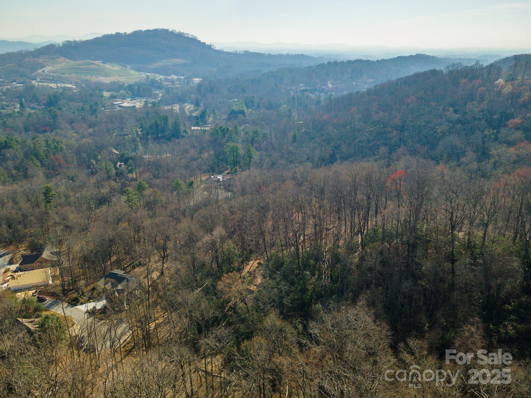 329 Carriage Crest Drive Property Photo 23