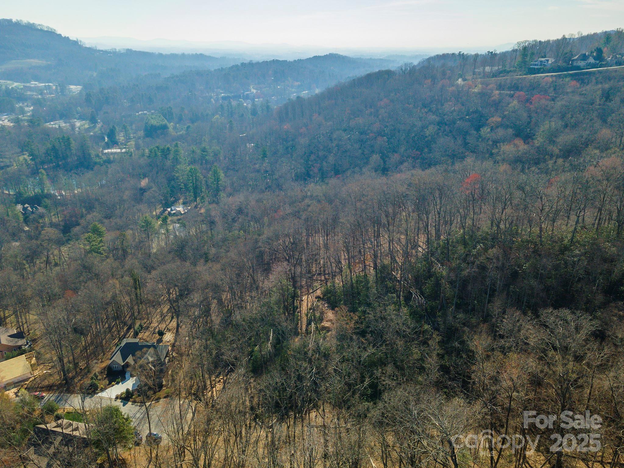 329 Carriage Crest Drive Property Photo 24