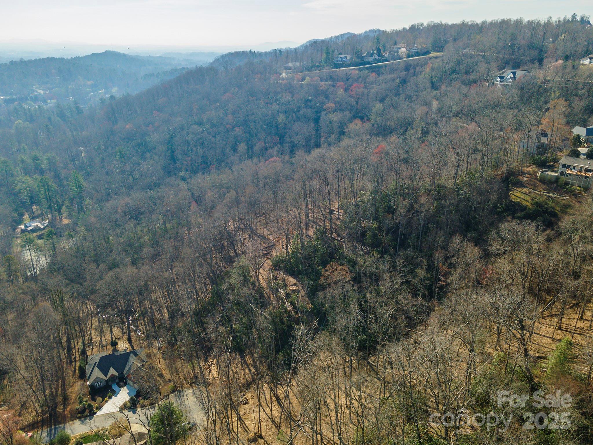 329 Carriage Crest Drive Property Photo 25