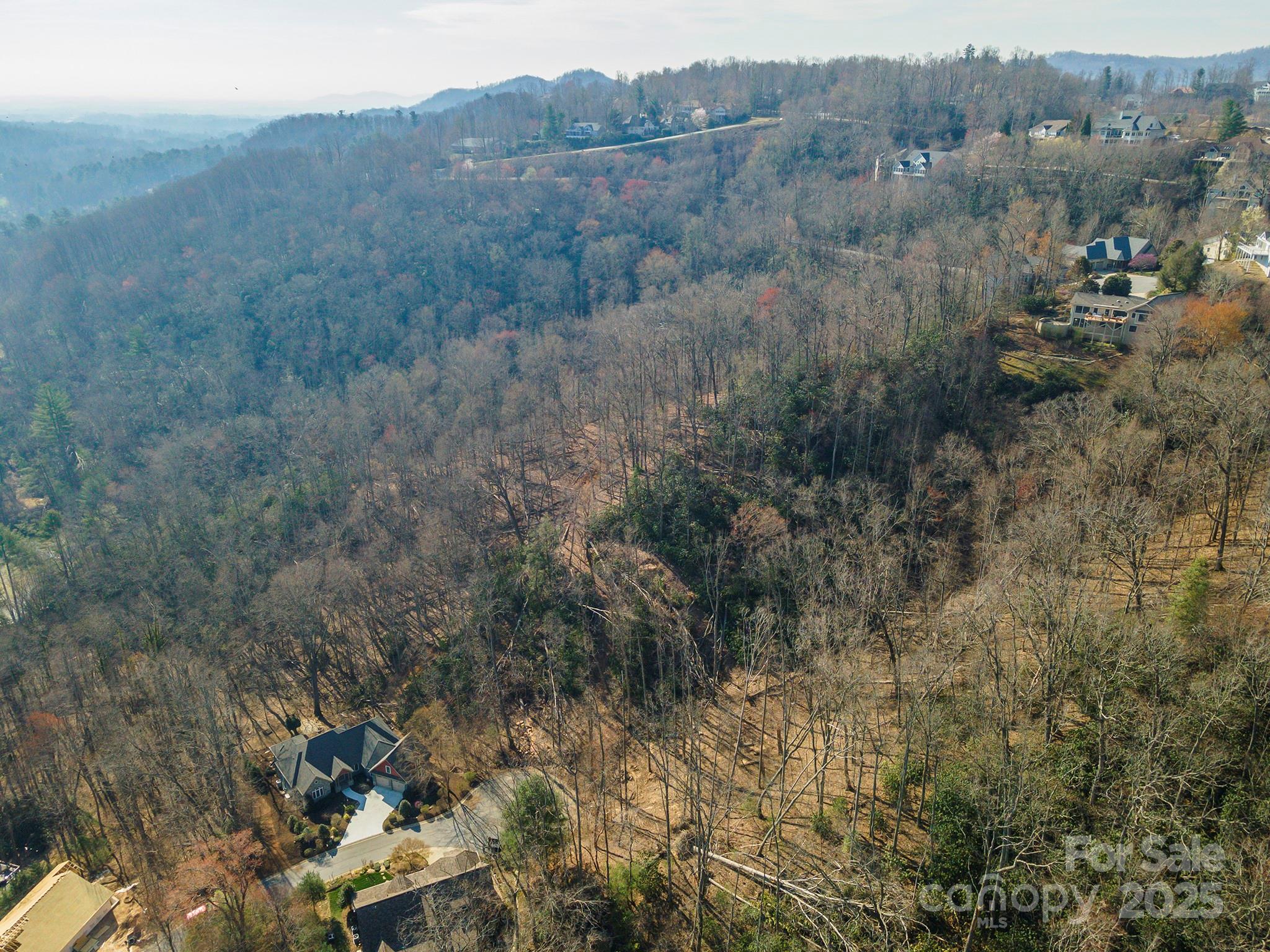 329 Carriage Crest Drive Property Photo 26