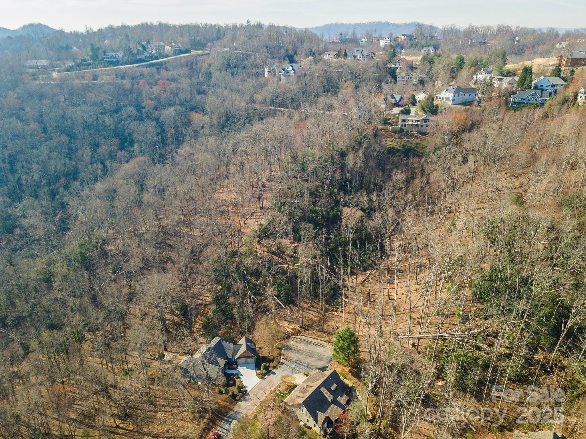 329 Carriage Crest Drive Property Photo 28