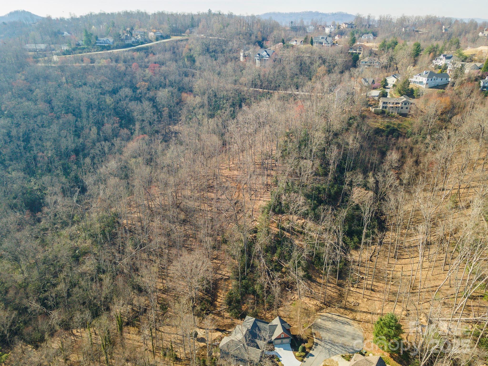 329 Carriage Crest Drive Property Photo 30