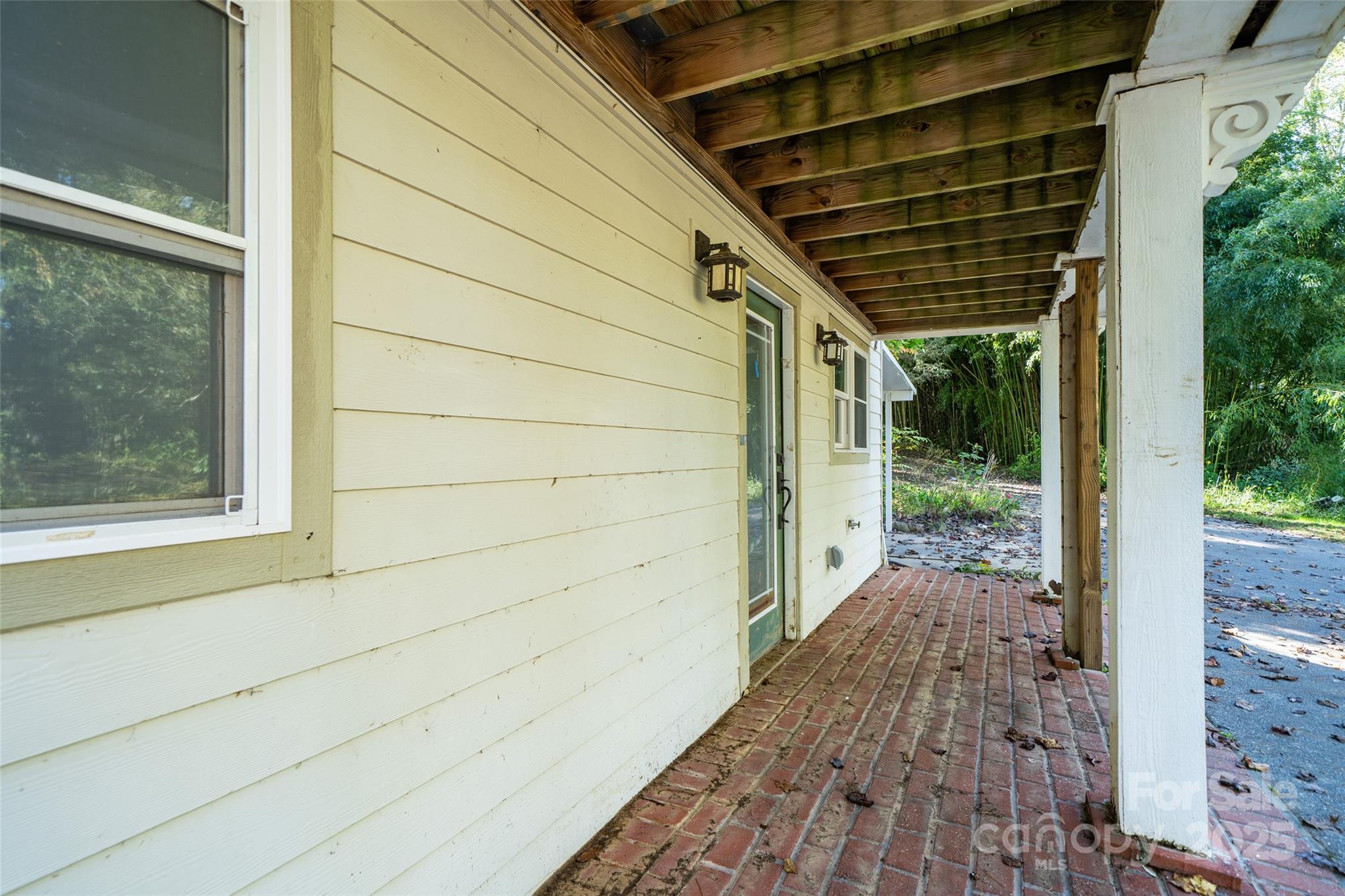 61 Riverbend Road Property Photo 3