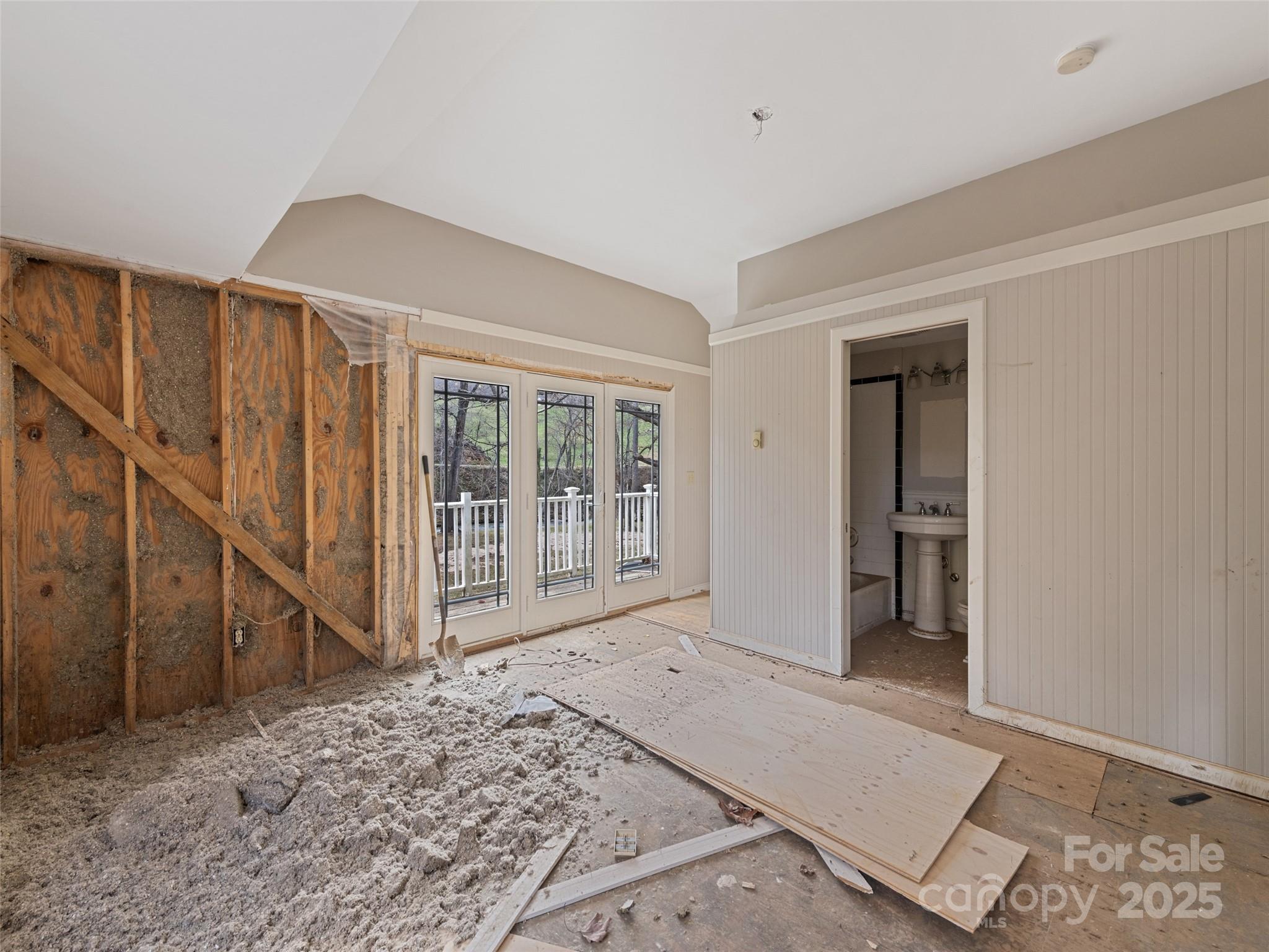 61 Riverbend Road Property Photo 19
