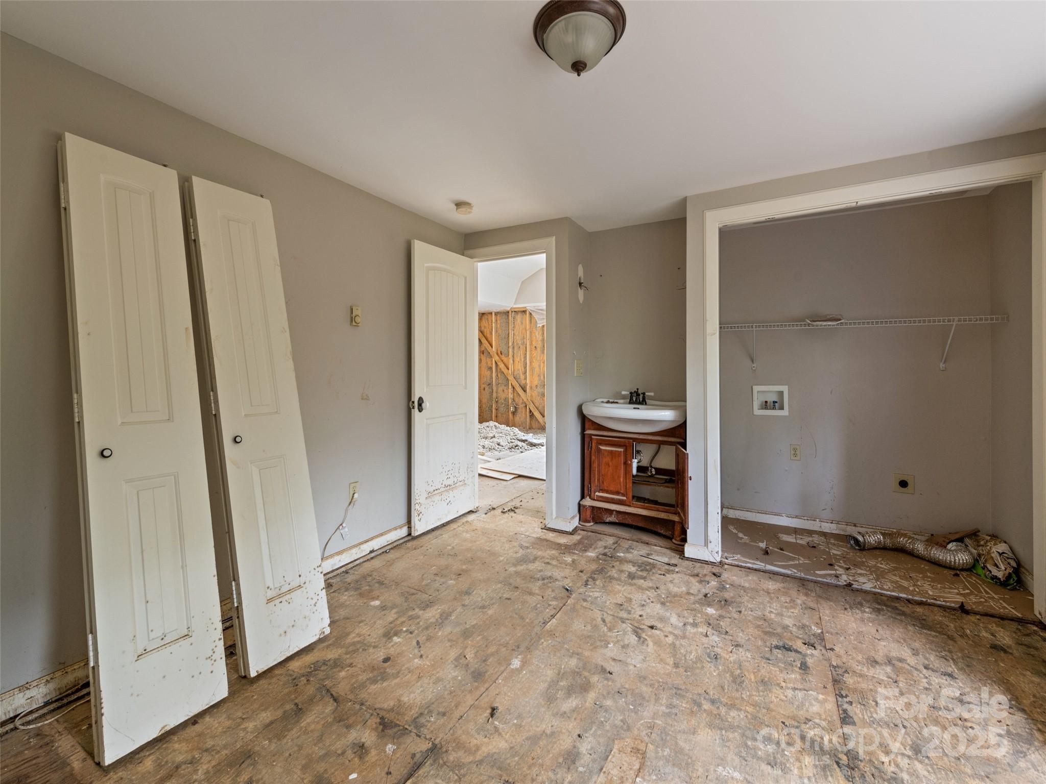 61 Riverbend Road Property Photo 24