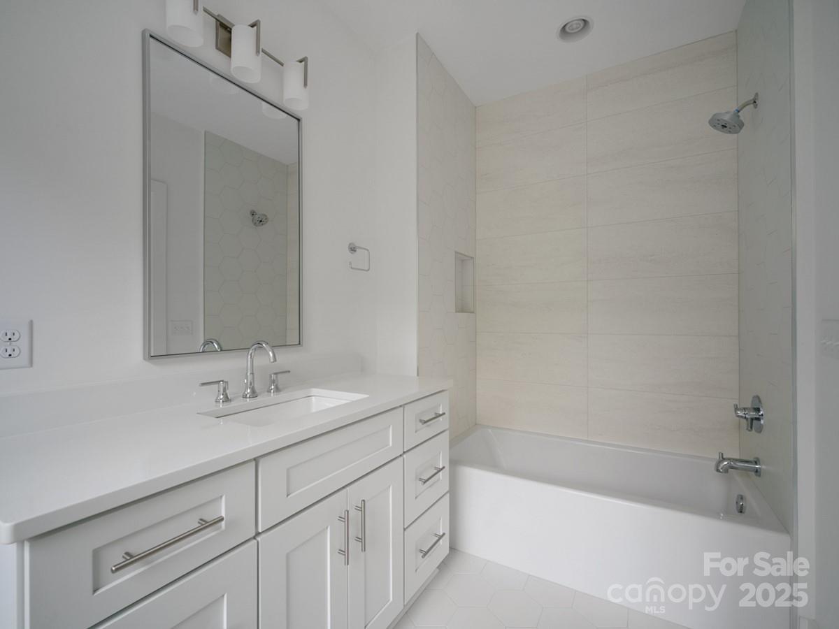 2520 Park Rose Lane 14 Property Photo 32