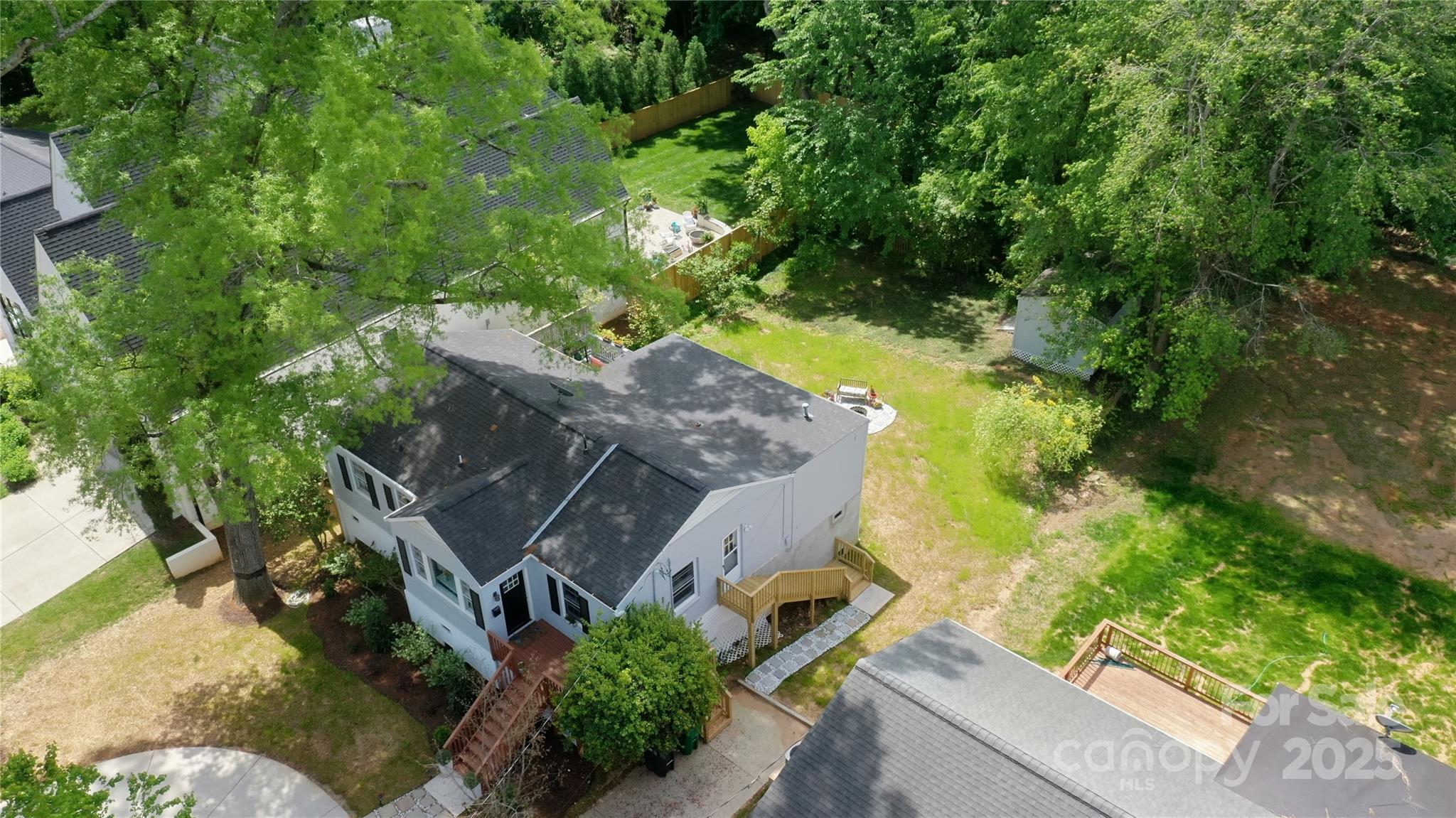 3016 Hanson Drive Property Photo 2