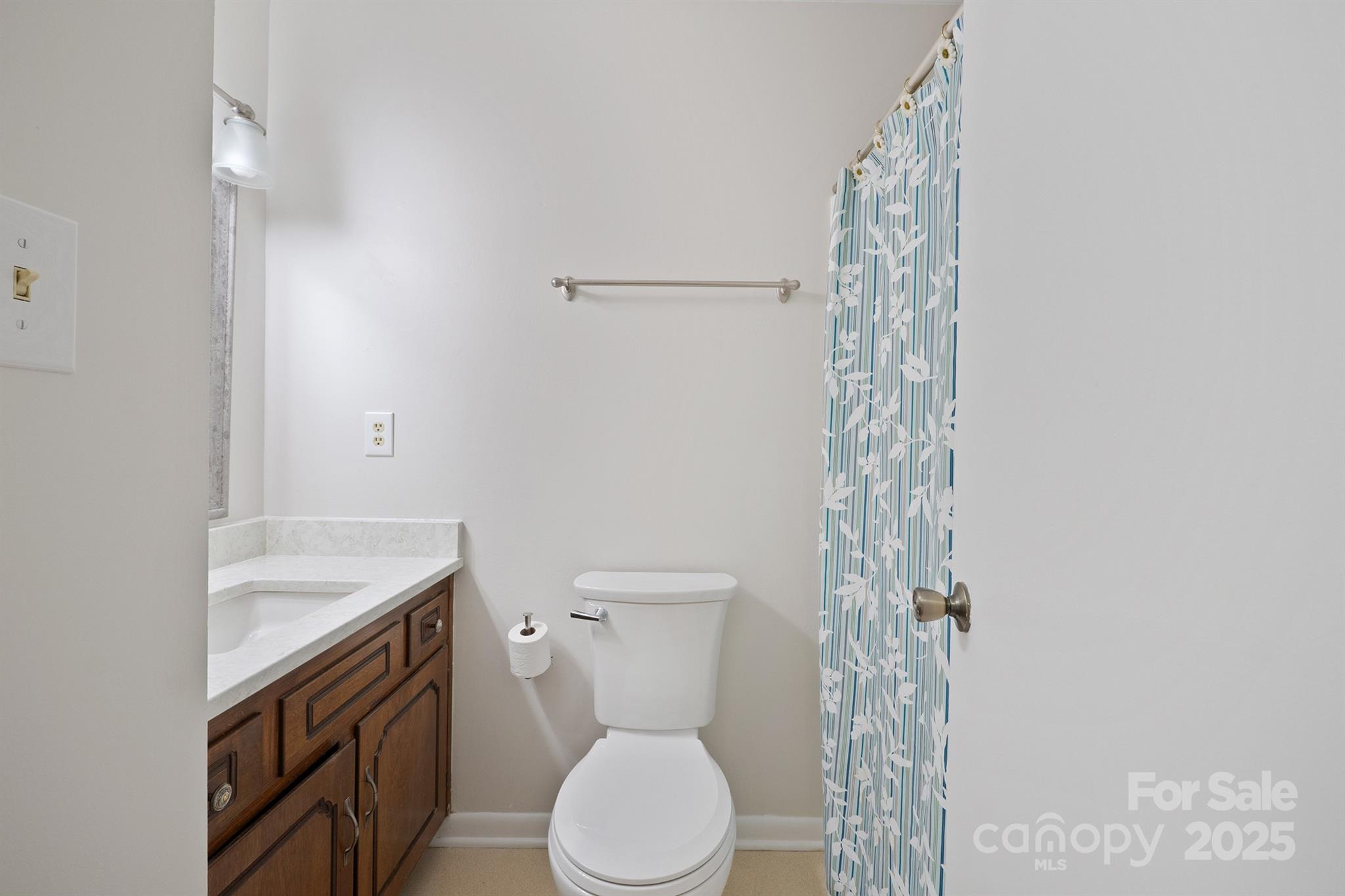 409 Cardinal Drive Property Photo 13