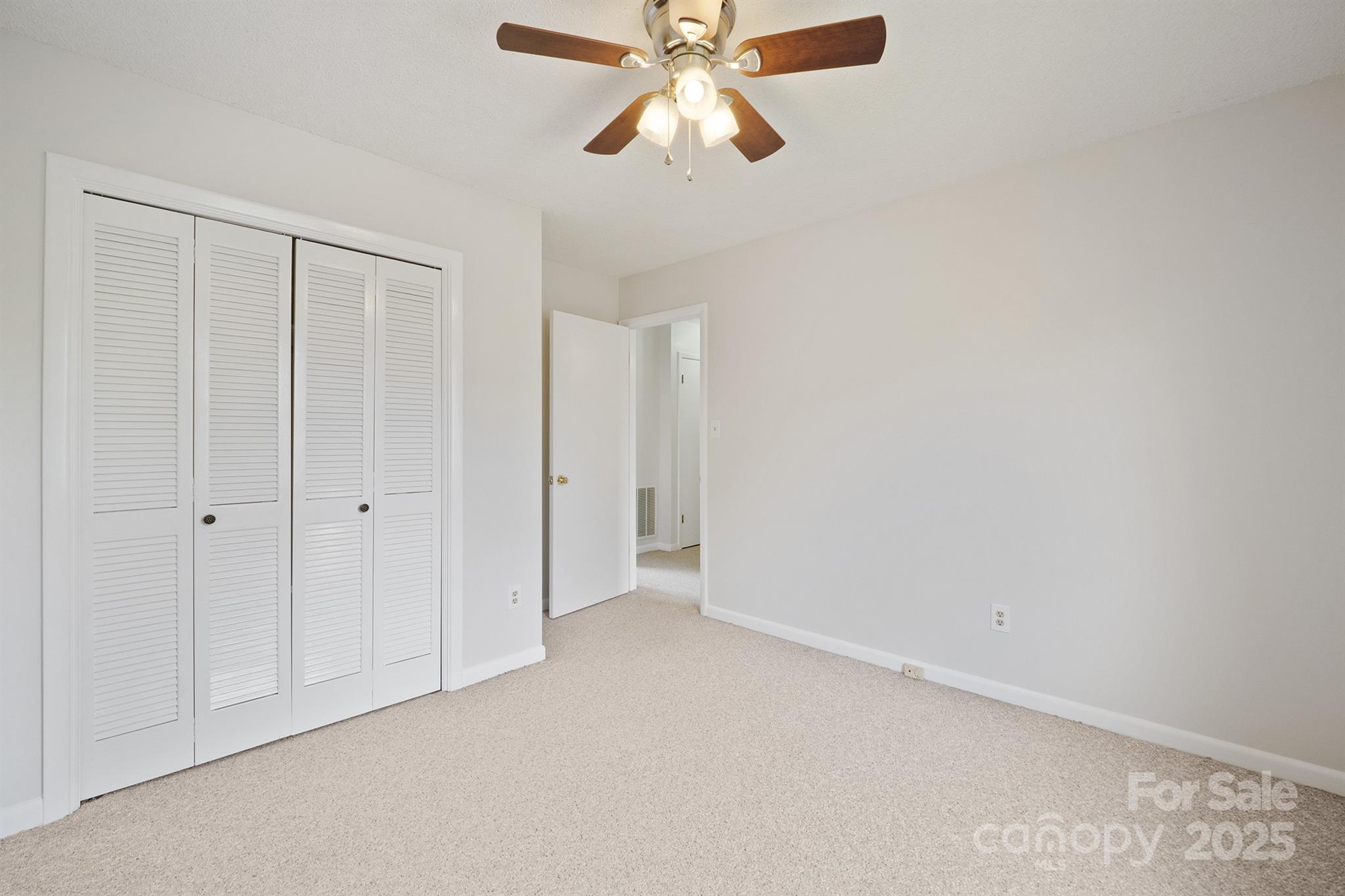 409 Cardinal Drive Property Photo 17