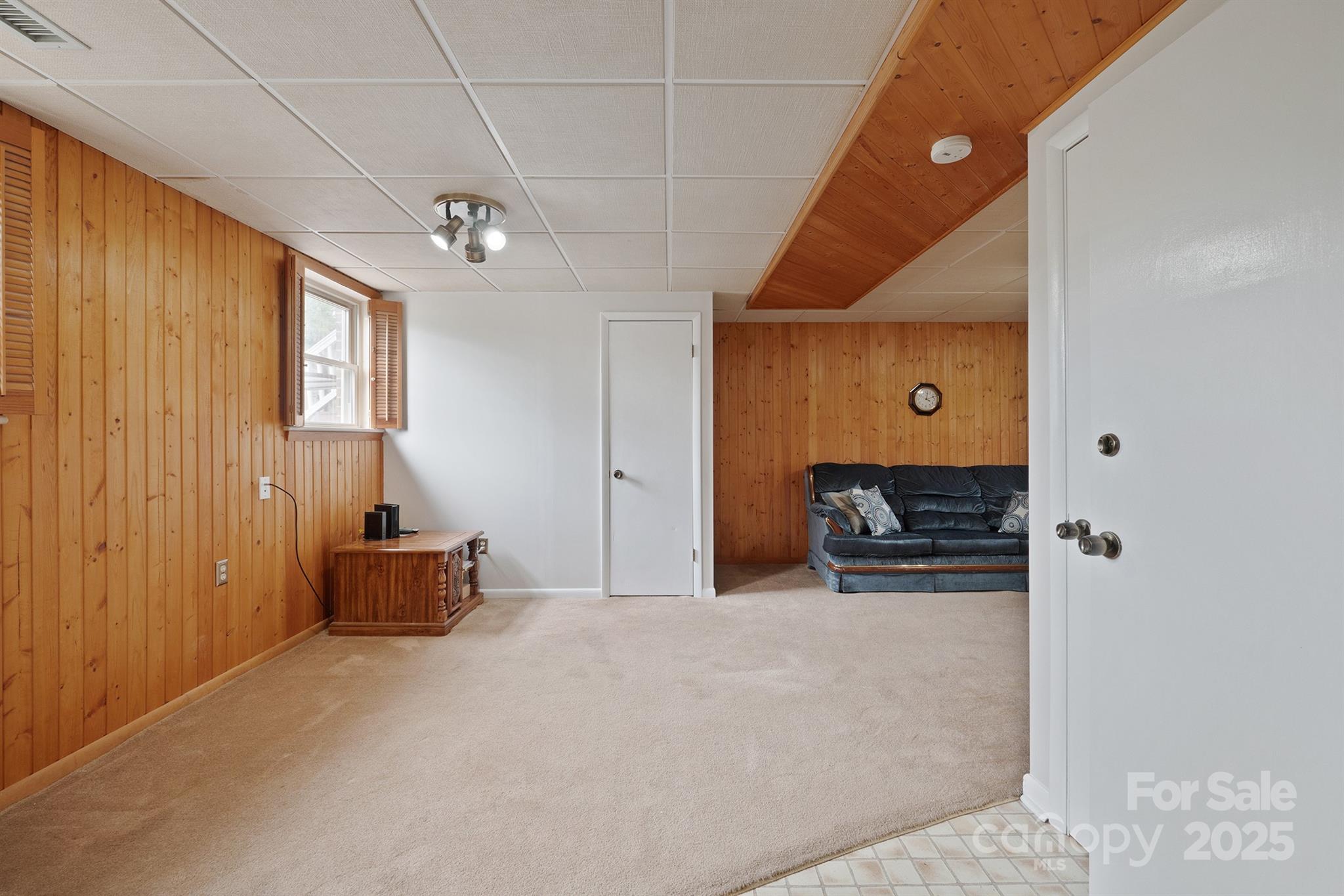 409 Cardinal Drive Property Photo 23