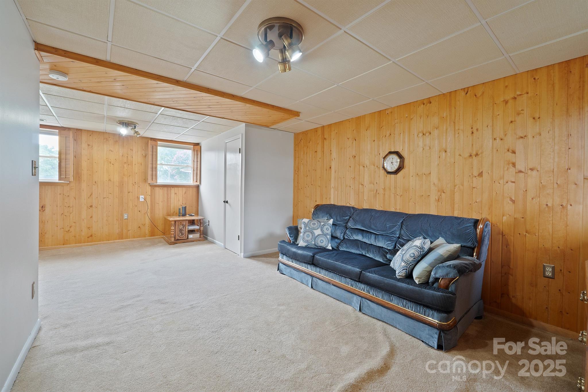 409 Cardinal Drive Property Photo 25