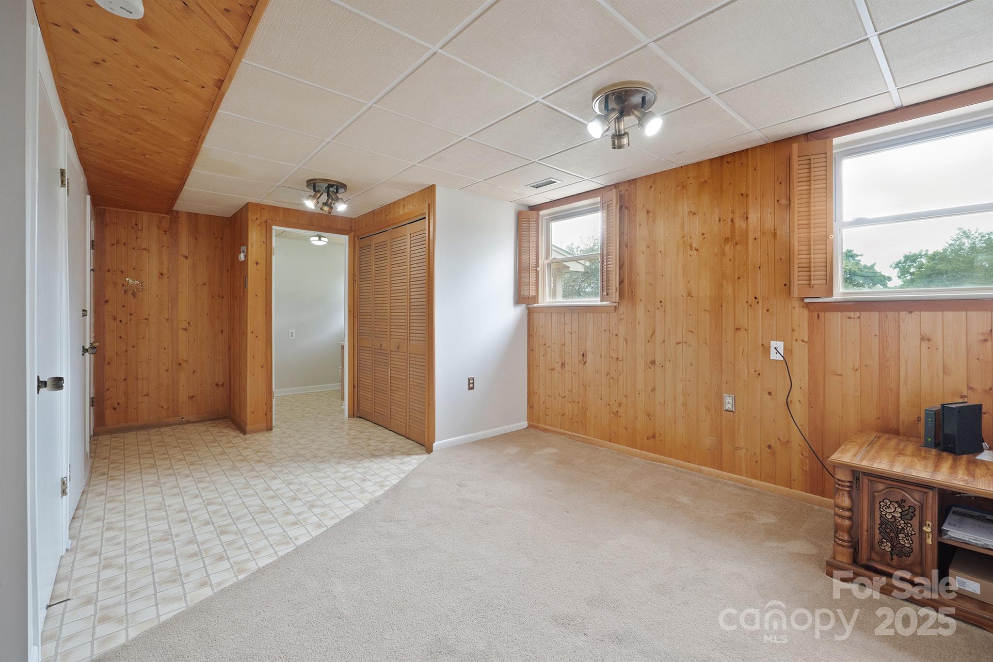 409 Cardinal Drive Property Photo 26