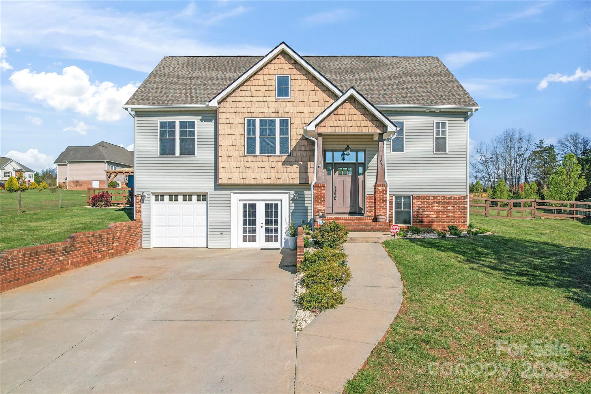 163 Mollie Road Property Photo