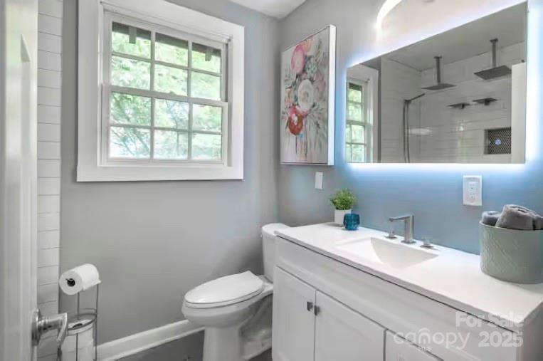 713/715 Walnut Avenue Property Photo 7