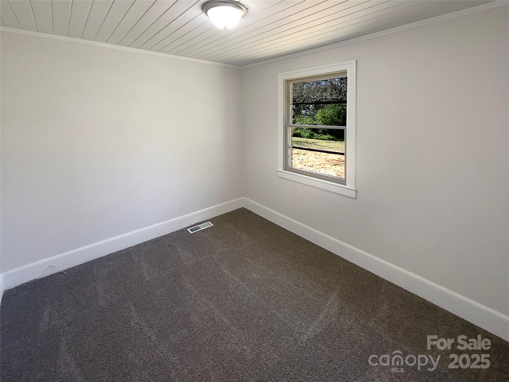 614 Normandy Road Property Photo 5