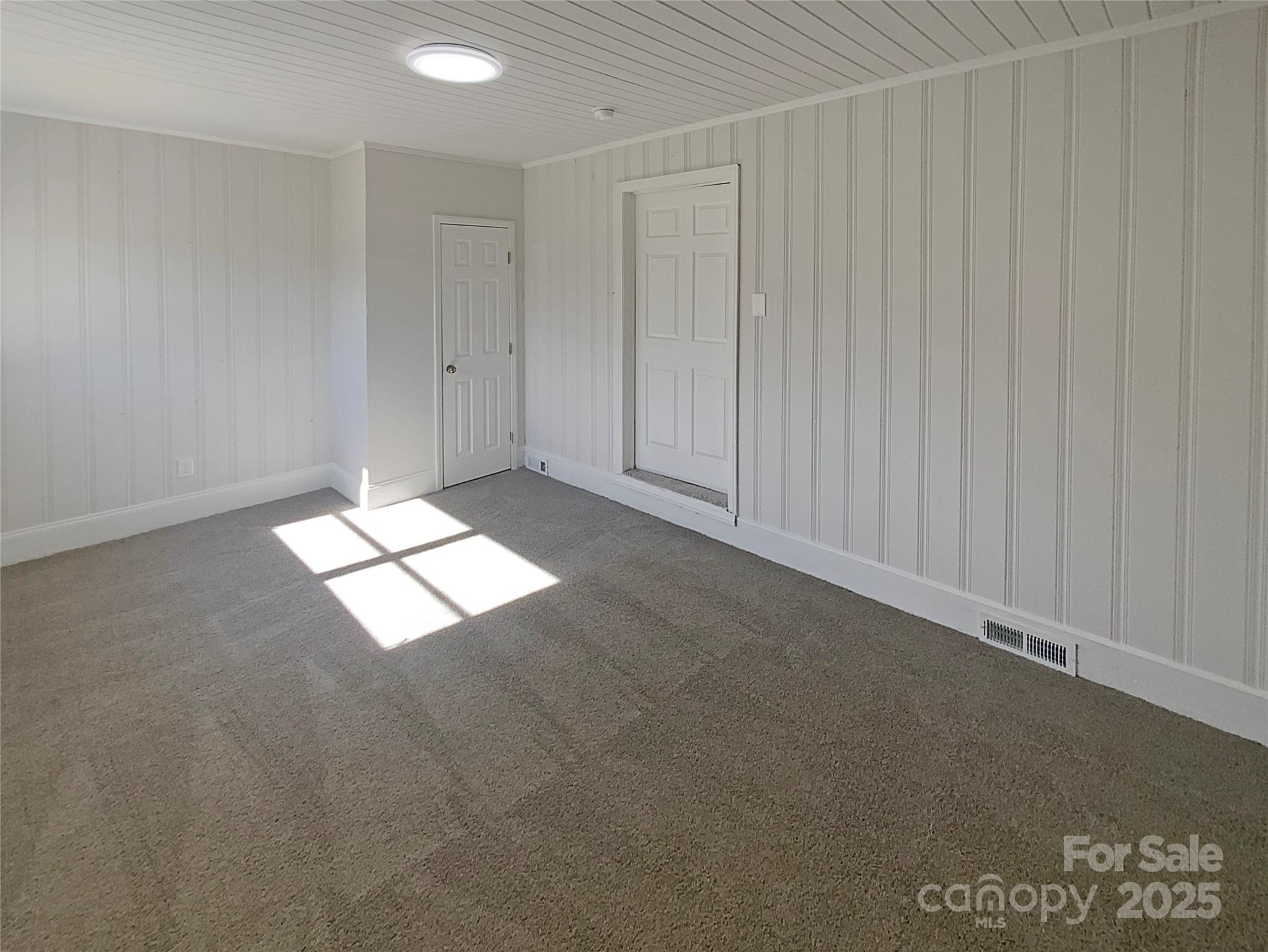 614 Normandy Road Property Photo 16