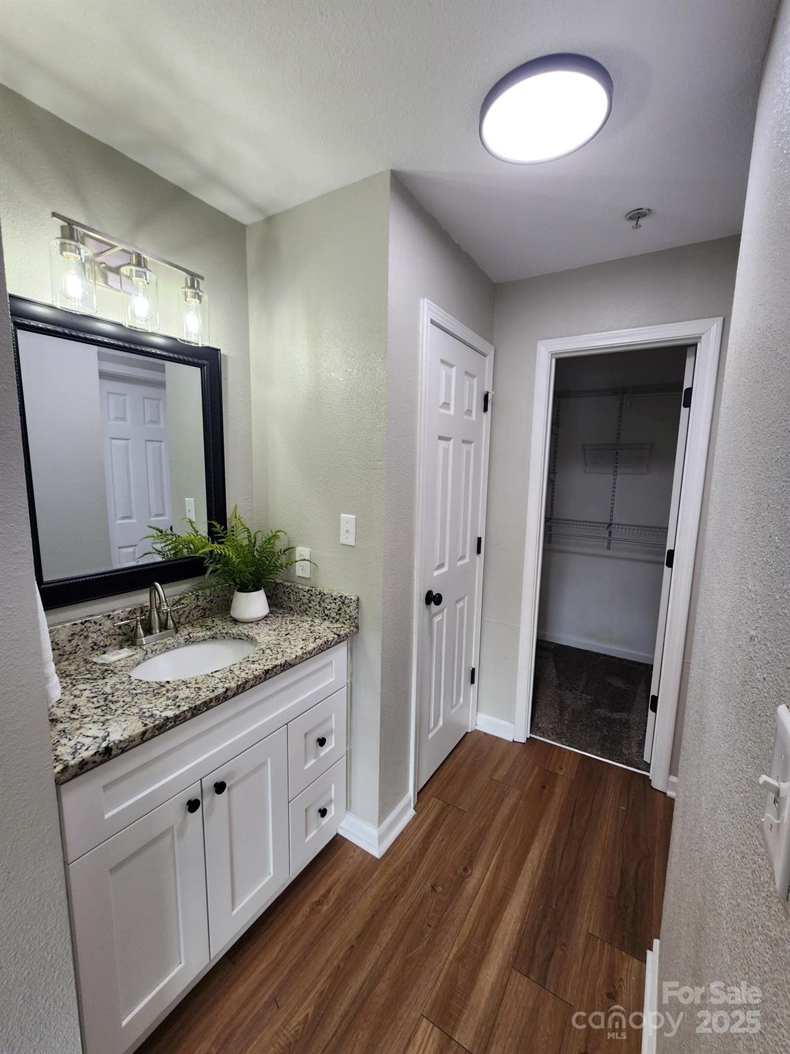 6423 Town Hall Place Property Photo 12