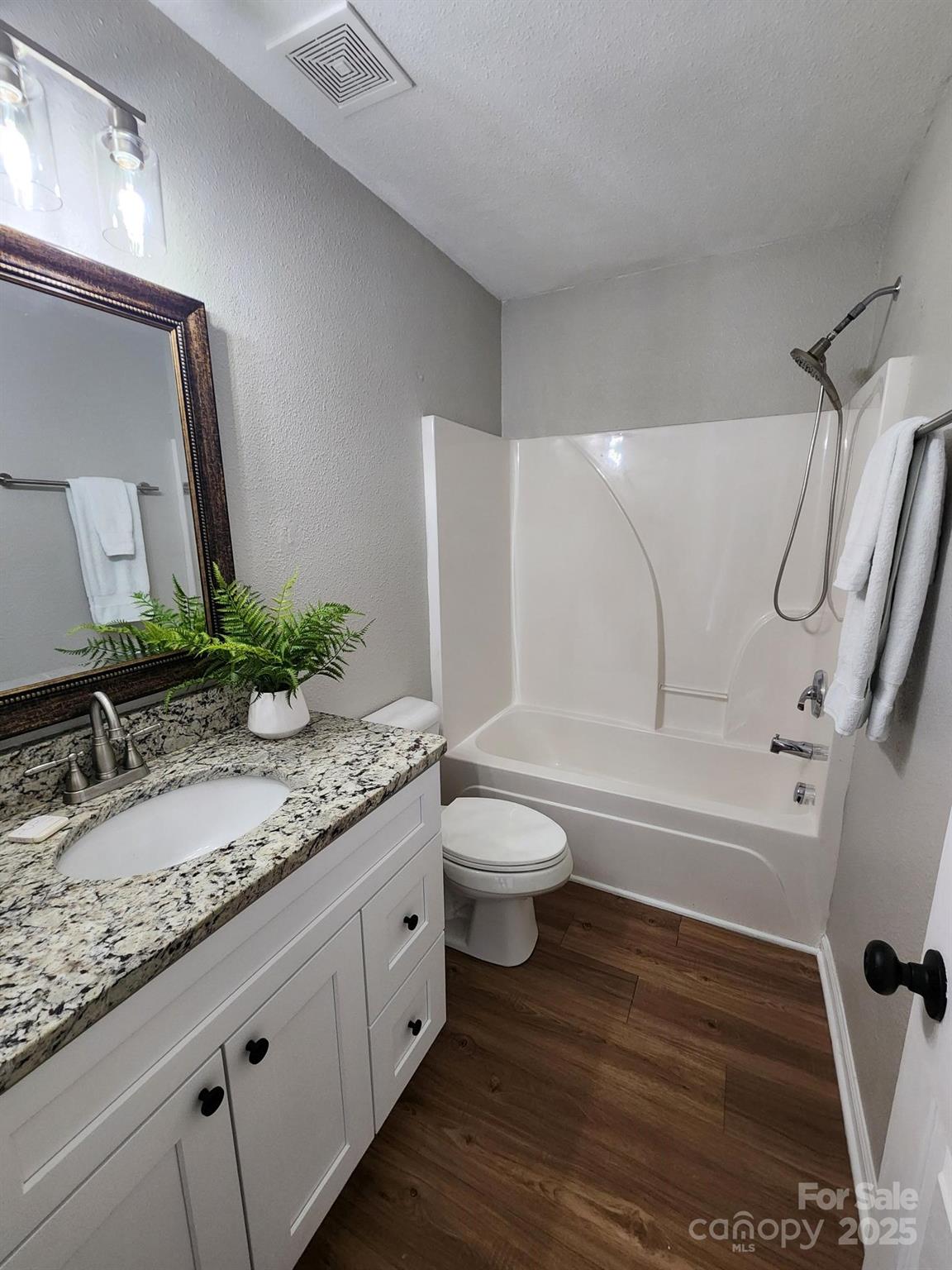 6423 Town Hall Place Property Photo 14