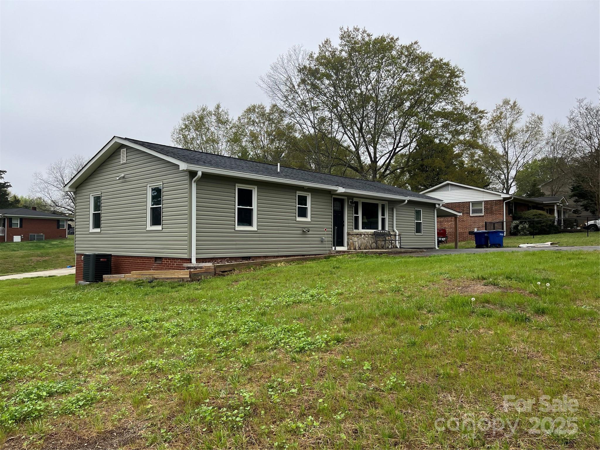 8124 Wood Street Property Photo