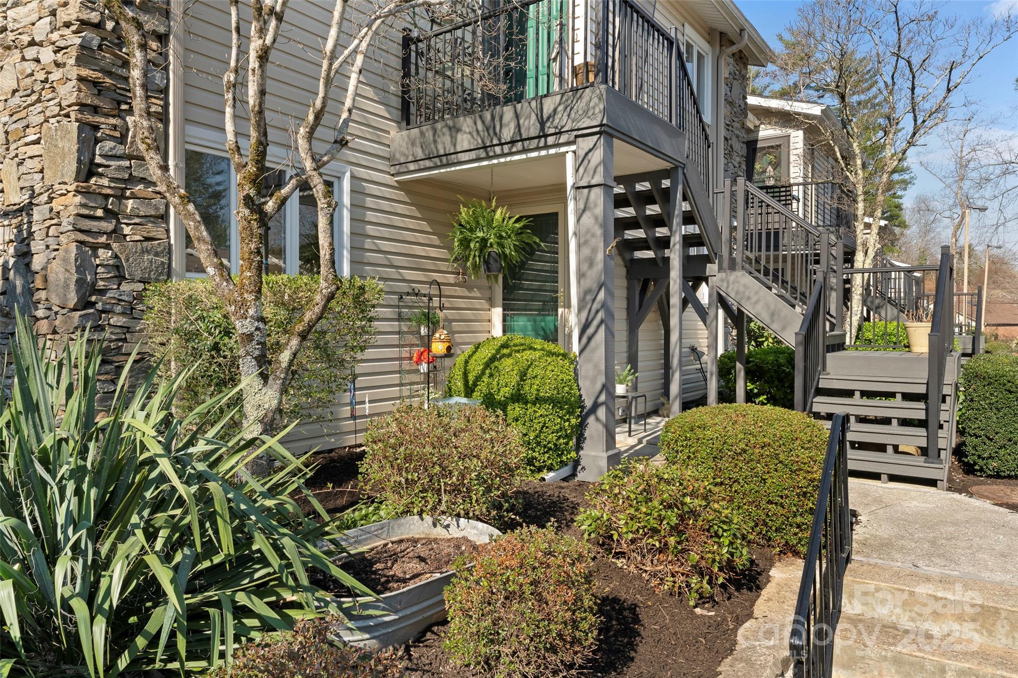 630 Britton Creek Drive Property Photo 2