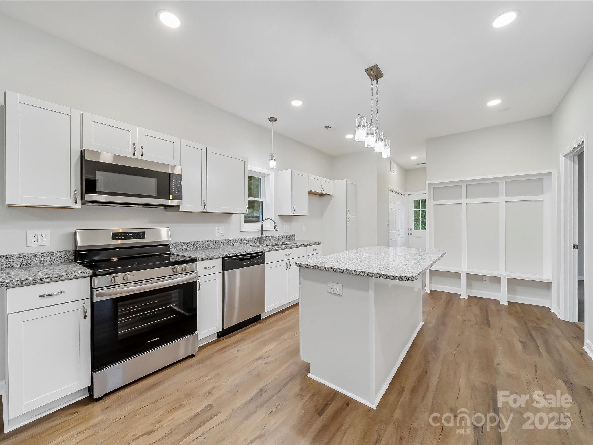 1067 Old Charlotte Road Property Photo 2