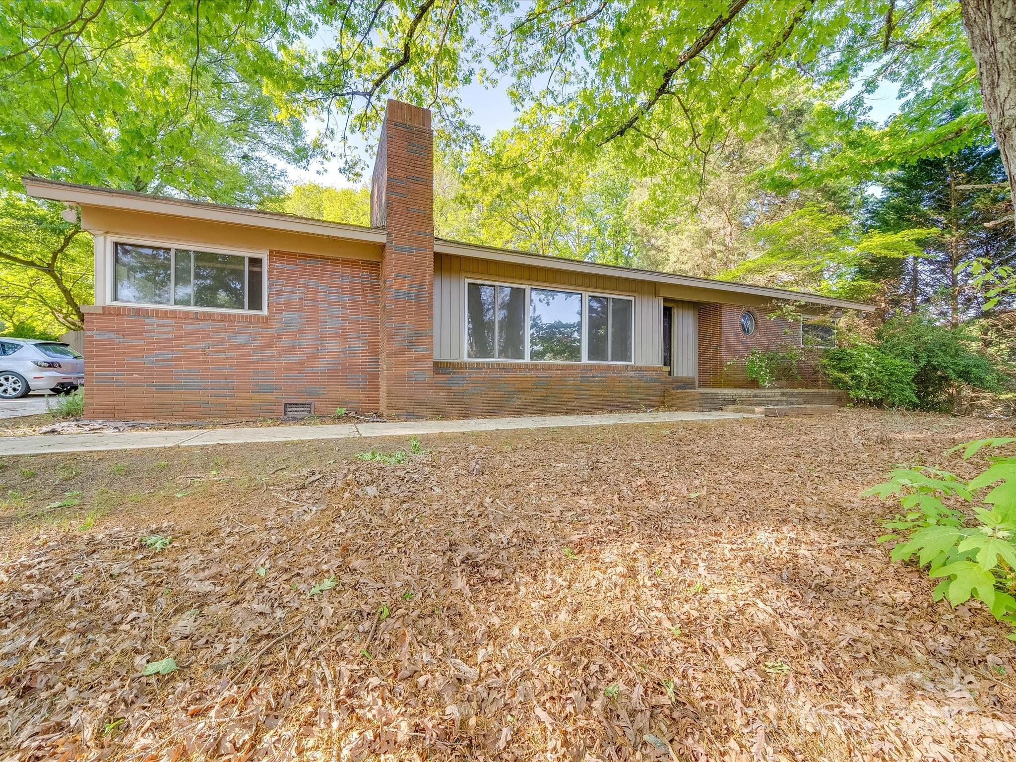 1881 Sharonwood Lane Property Photo