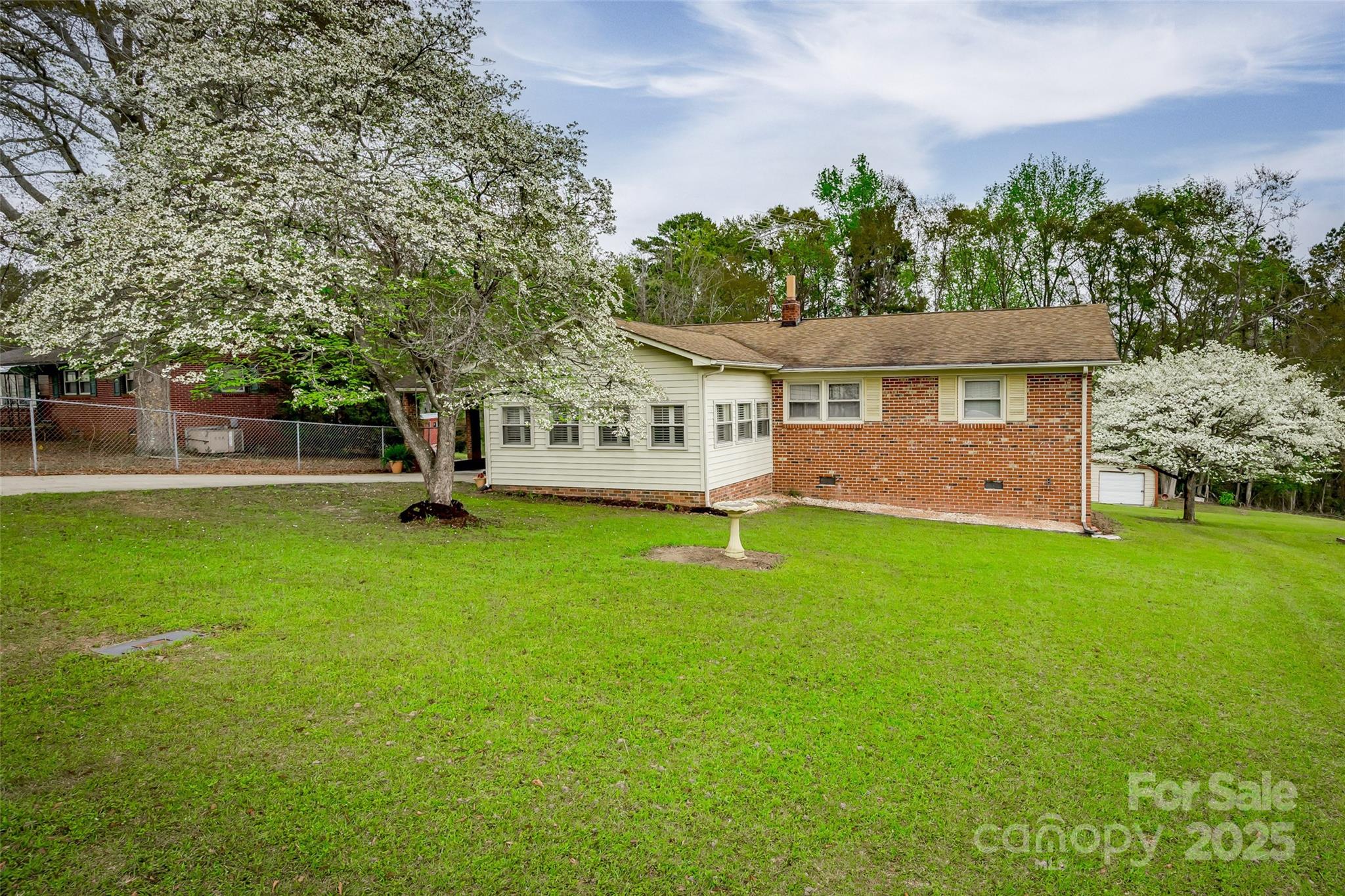 233 Raintree Road Property Photo