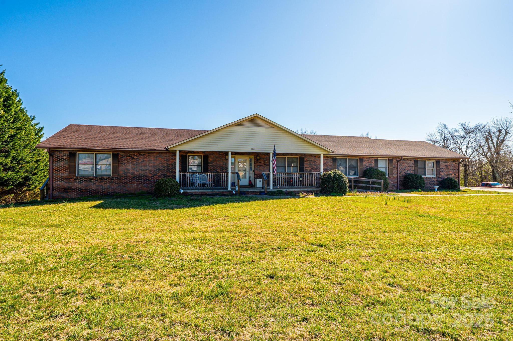 1221 Connelly Springs Road Property Photo 4